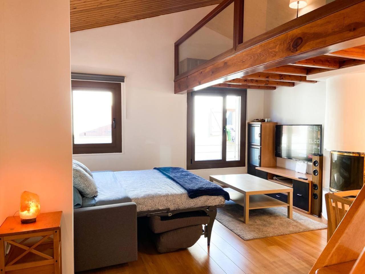 Elegante Ático Encamp - FREE Parking Wifi SmartTv - Con altillo y 2 baños completos! l by BonesVacances