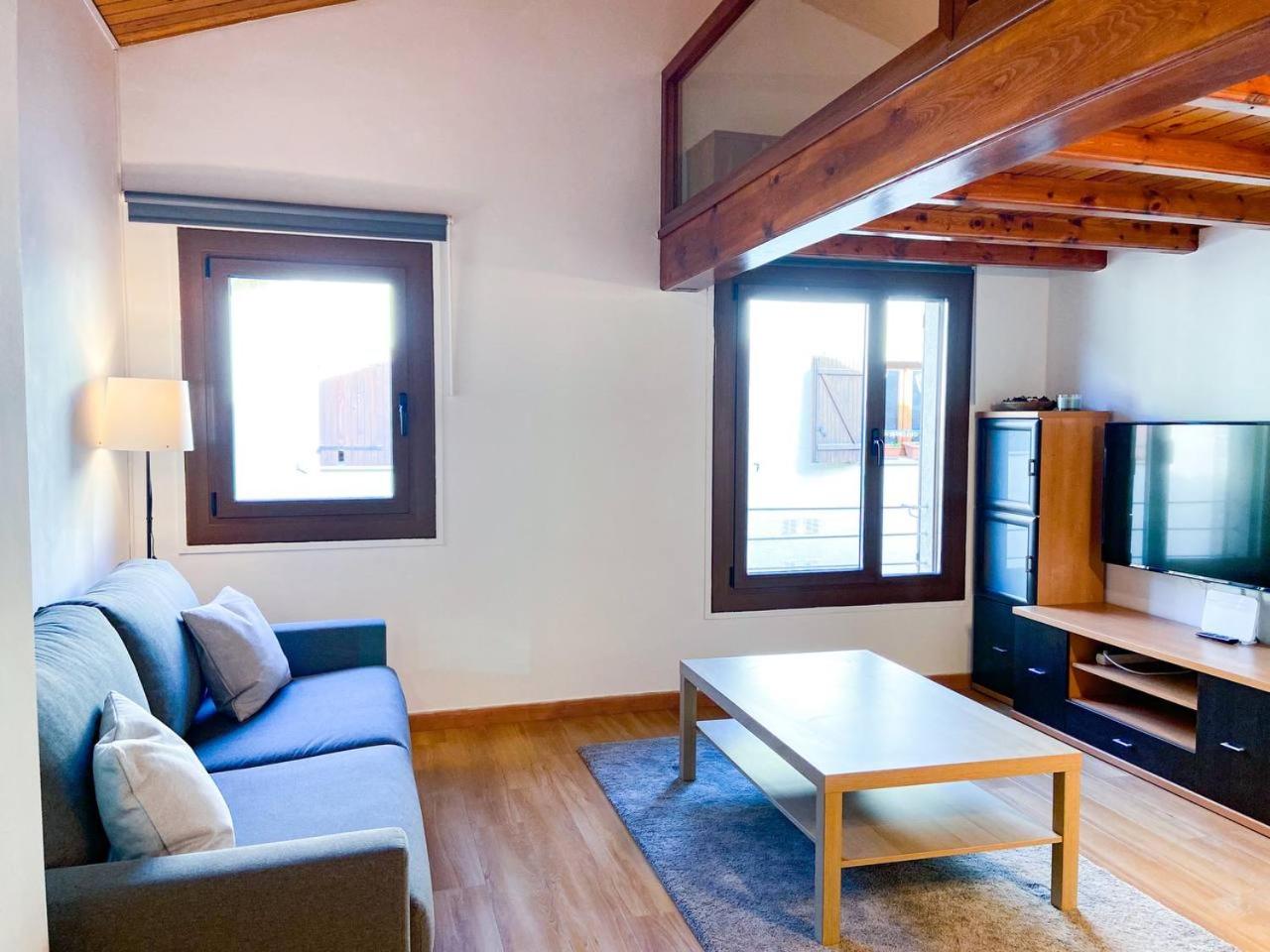 Elegante Ático Encamp - FREE Parking Wifi SmartTv - Con altillo y 2 baños completos! l by BonesVacances