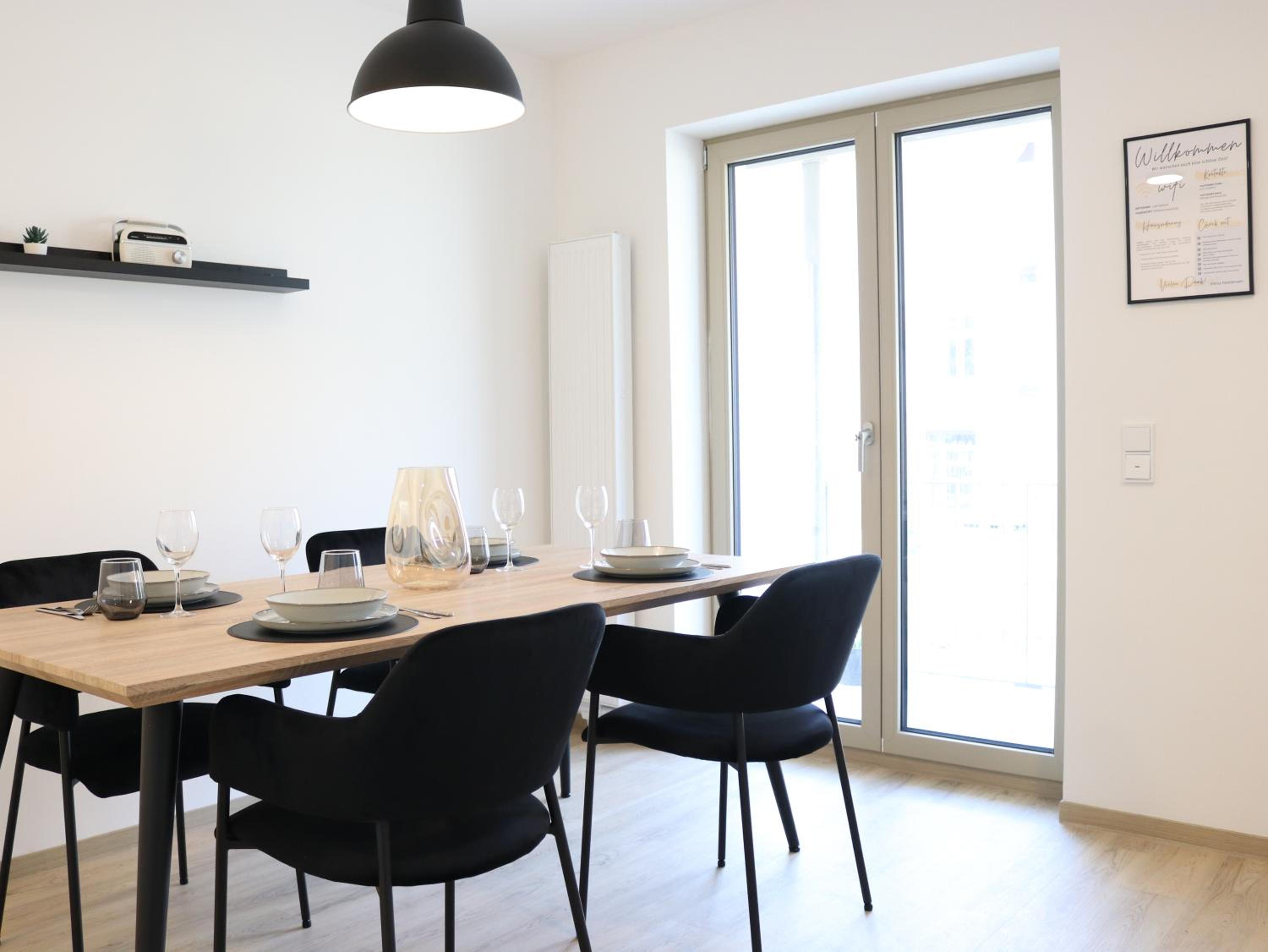 LIGHTPLACE • Design • Boxspring • Balkon • 2 Smart TV •Innenstadt