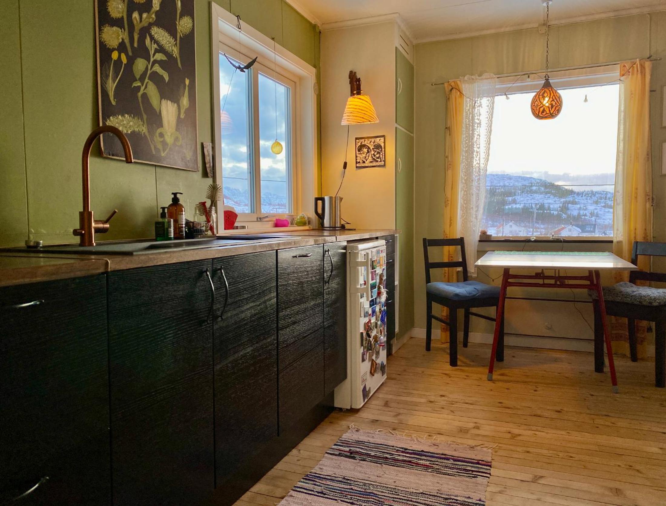 The Blue House in Lofoten view 3