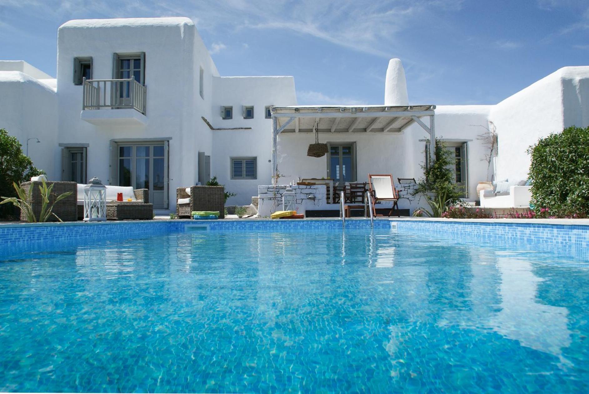 House with private pool photo 5