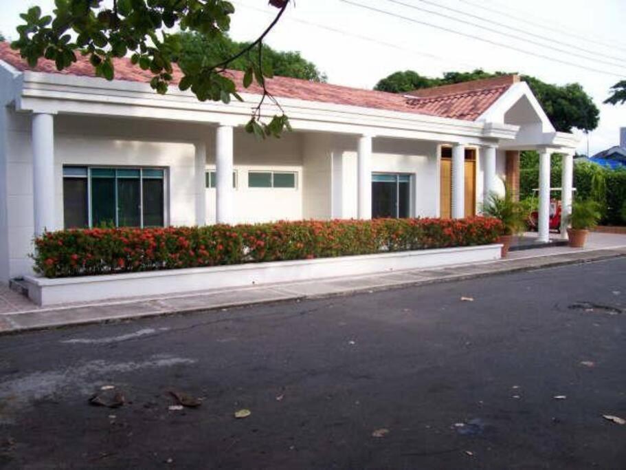 CASA EN CONDOMINIO EL PEÑON GIRARDOT 181