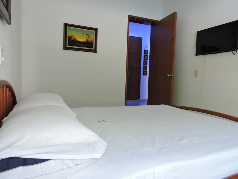 CASA EN CONDOMINIO EL PEÑON GIRARDOT 181