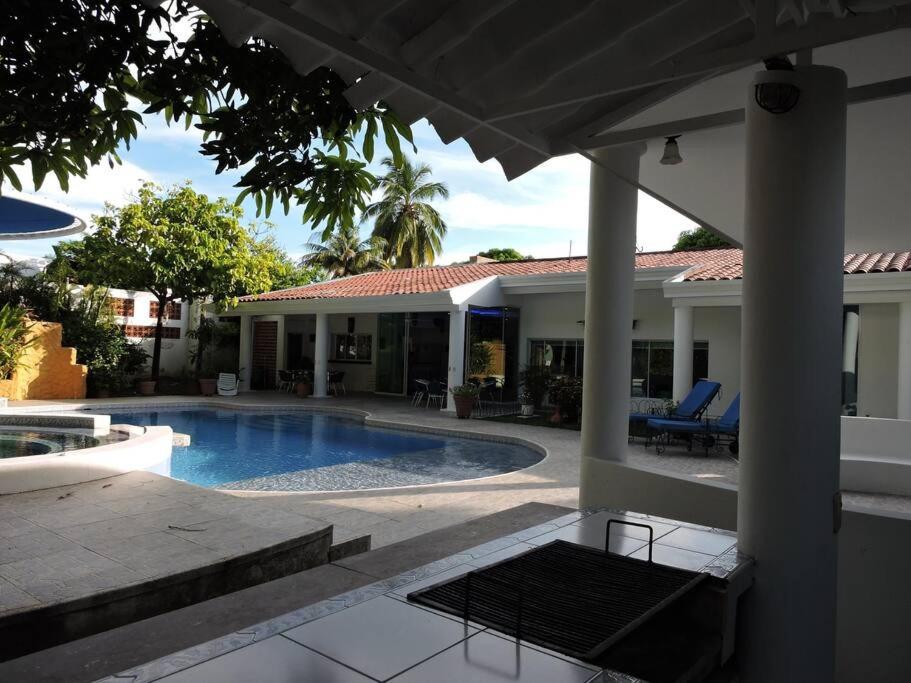 CASA EN CONDOMINIO EL PEÑON GIRARDOT 181