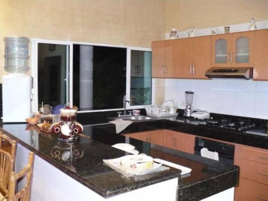 CASA EN CONDOMINIO EL PEÑON GIRARDOT 181