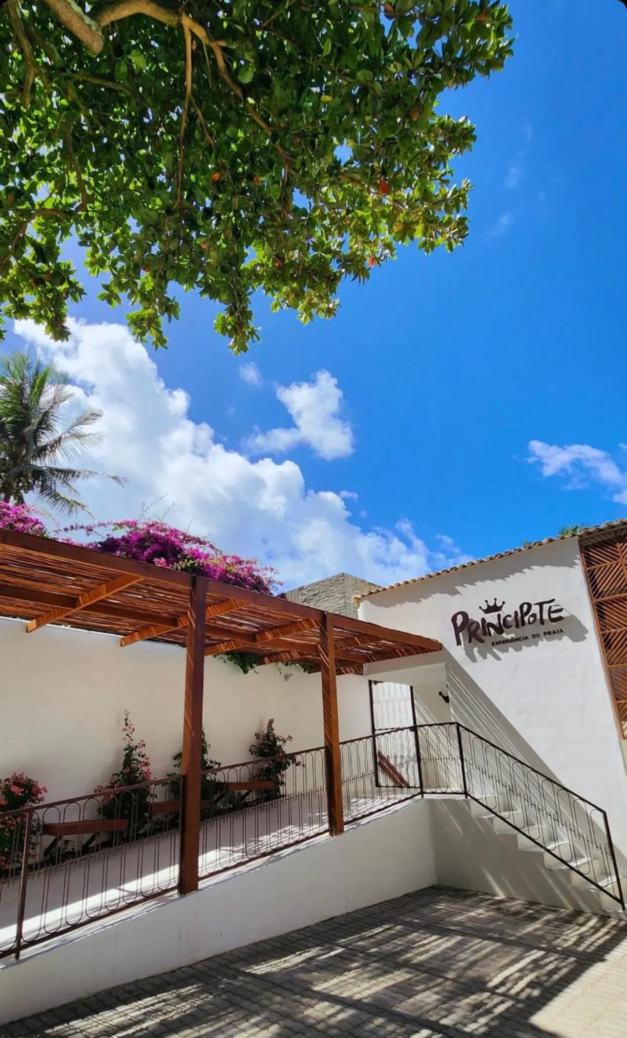Hotel Lindo vista mar na Praia do Buracão - Rio Vermelho - Image 1