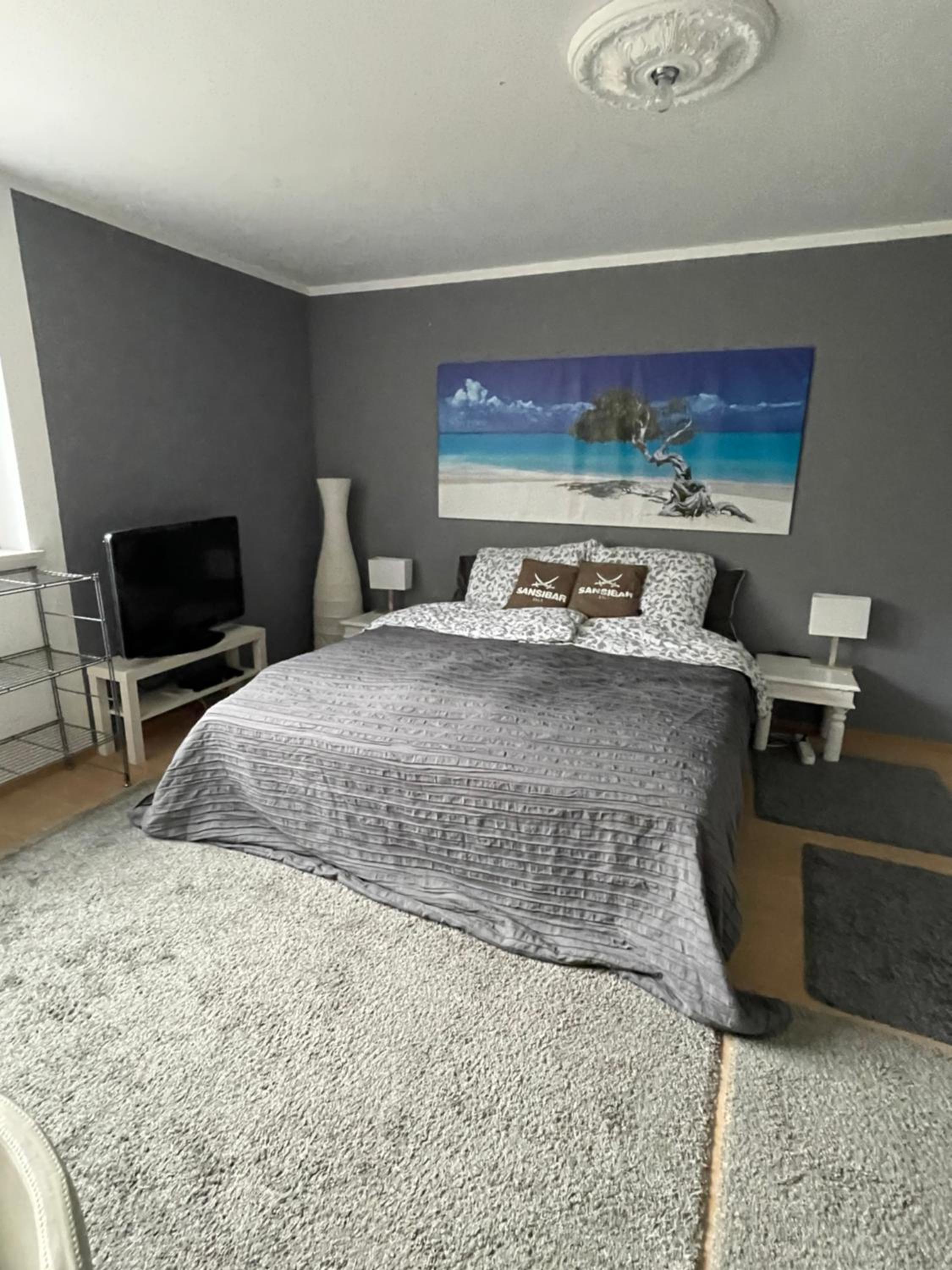 Architect-Apartments 53qm - 2 Schlafzimmer mit integrierter Küche und Bad, nur 2min von A8 - ruhig und modern