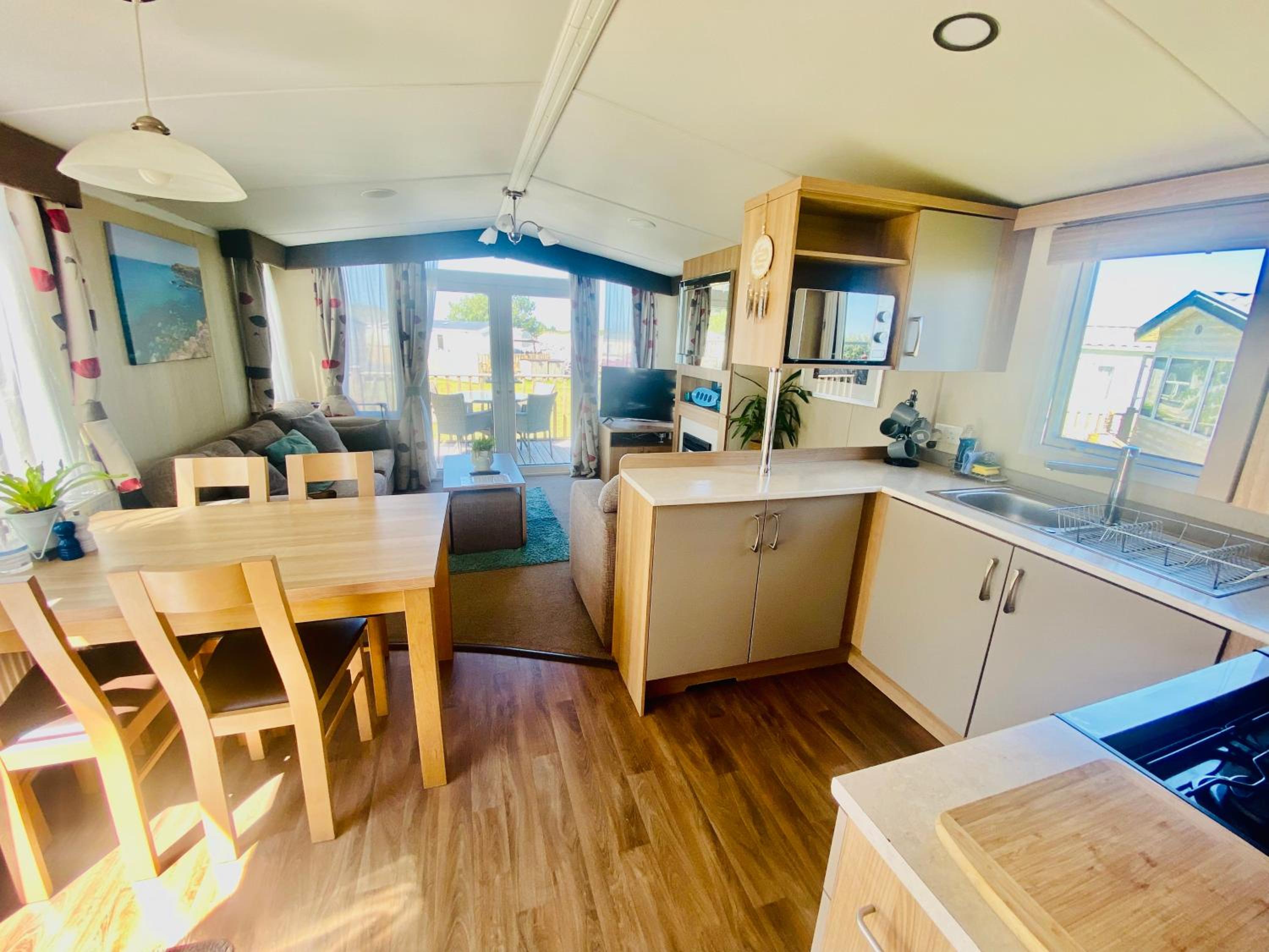 B47 Caravan Seven Bays view 3