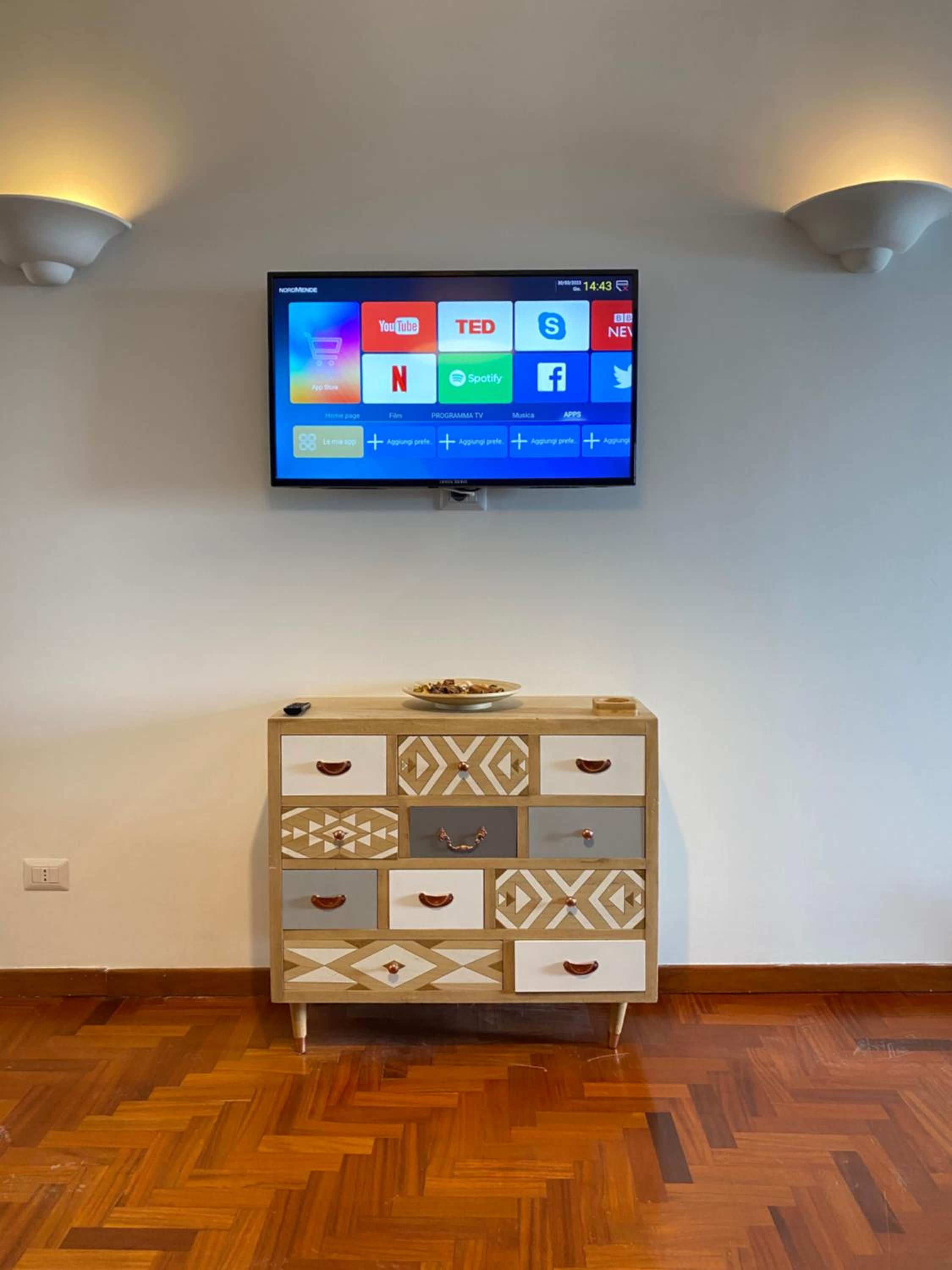 Pausea Suite