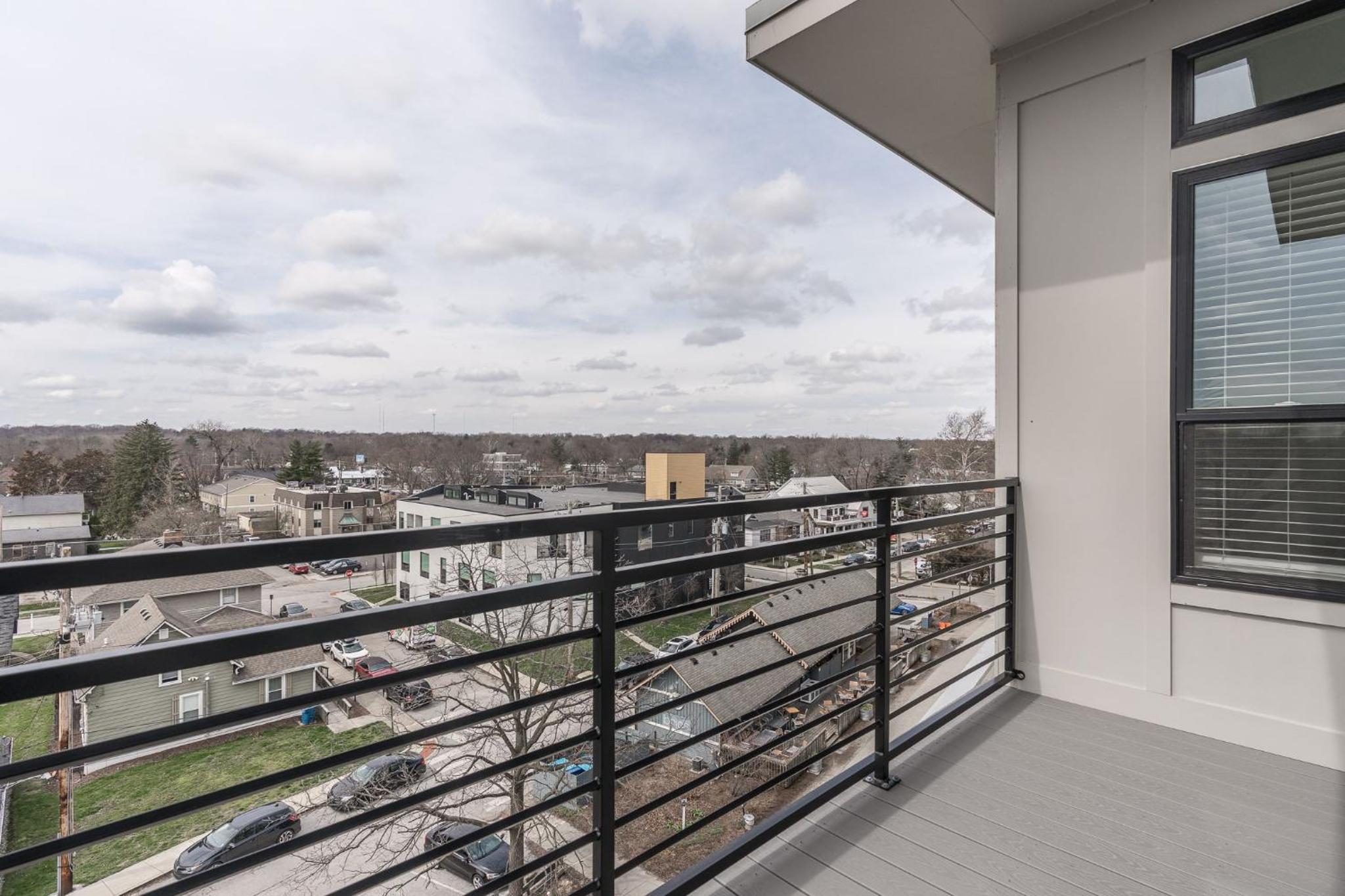 Spacious 2BR Broadripple Village