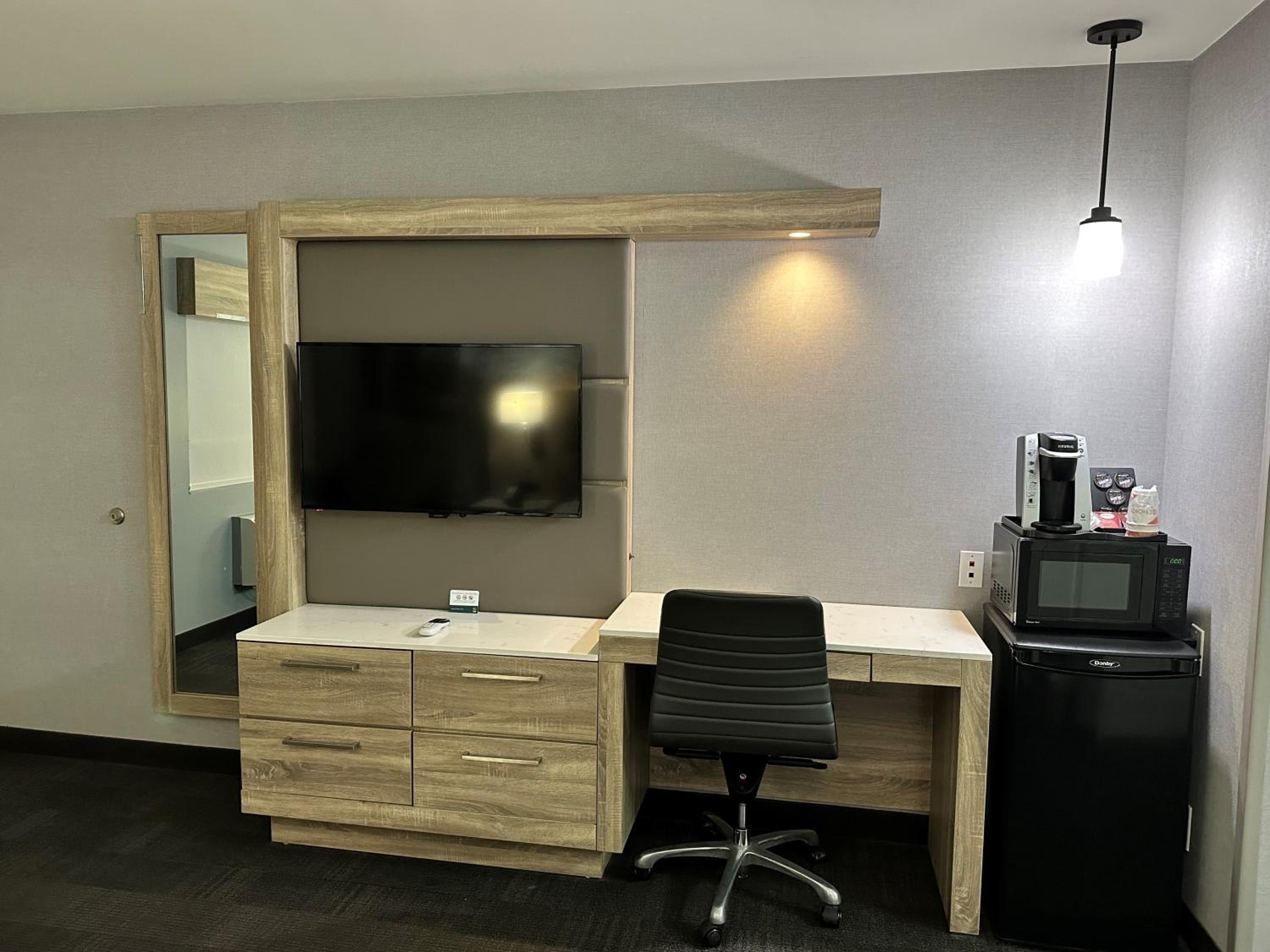 Chico Vacations - Quality Inn Near Chico State - Property Image 9