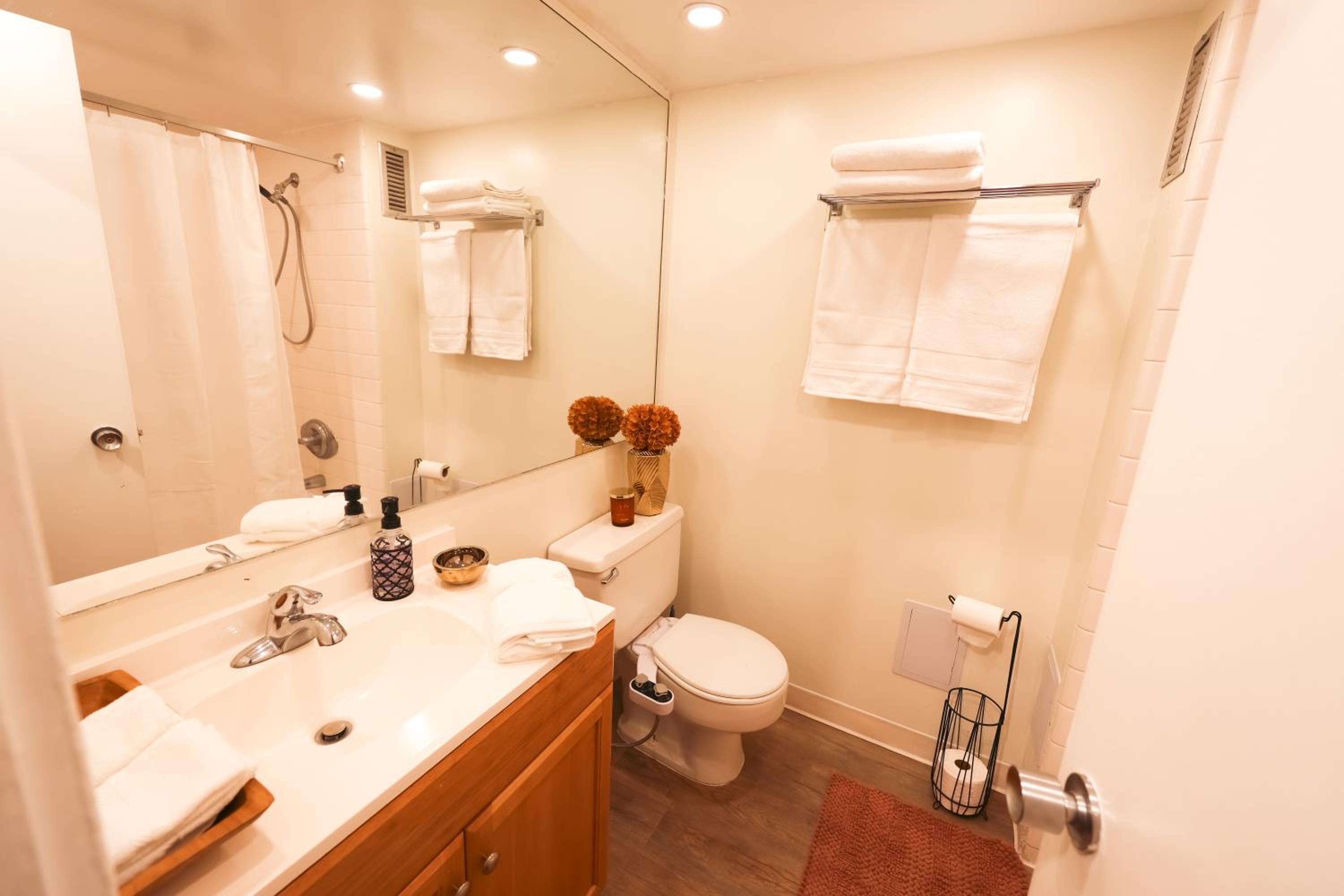 Tropical Studios at Marine Surf Waikiki - FREE PARKING - BEST LOCATION - FULL KITCHEN - SWIMMING POOL 照片第 119 張,共 263 張