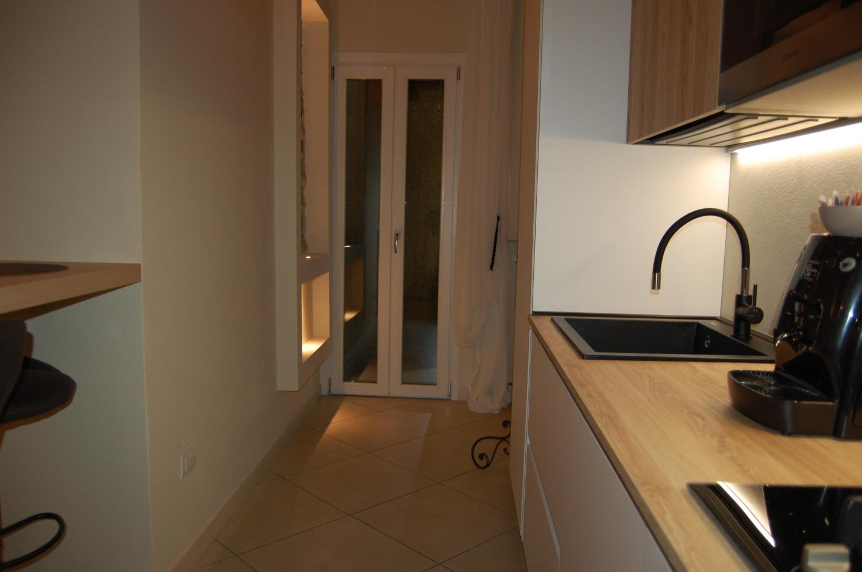 Casa Denisa en Verona — kitchen