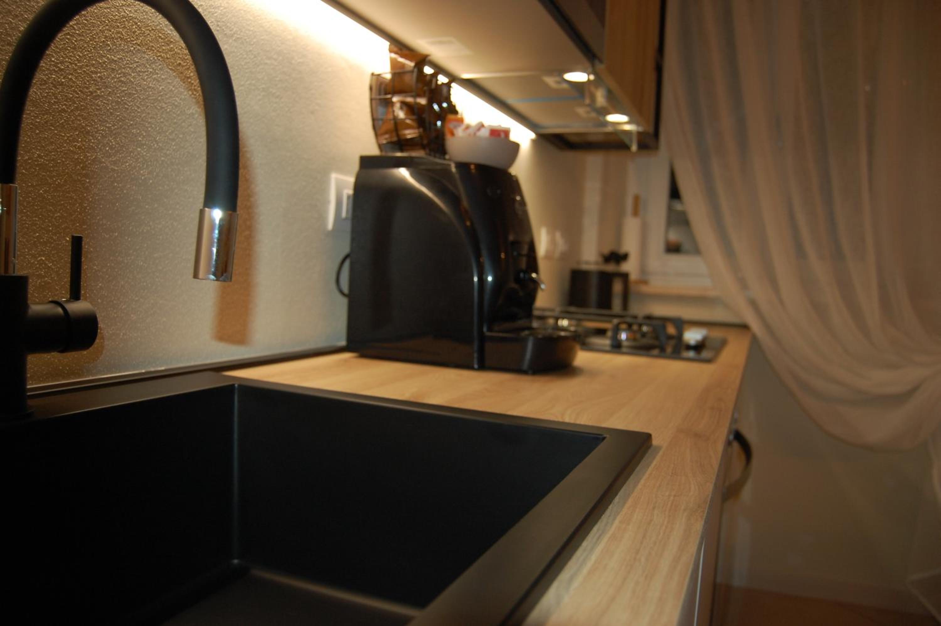 Casa Denisa en Verona — kitchen