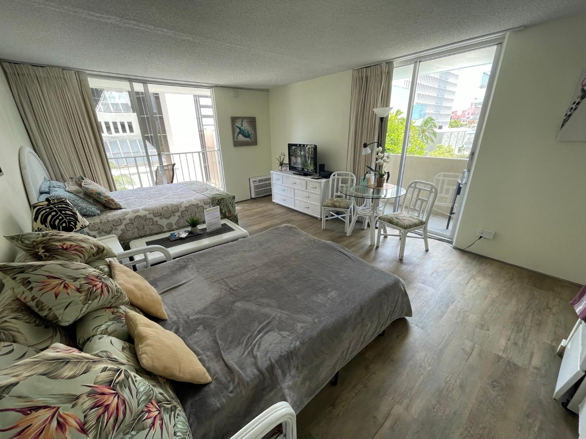 Tropical Studios at Marine Surf Waikiki - FREE PARKING - BEST LOCATION - FULL KITCHEN - SWIMMING POOL 照片第 219 張,共 263 張