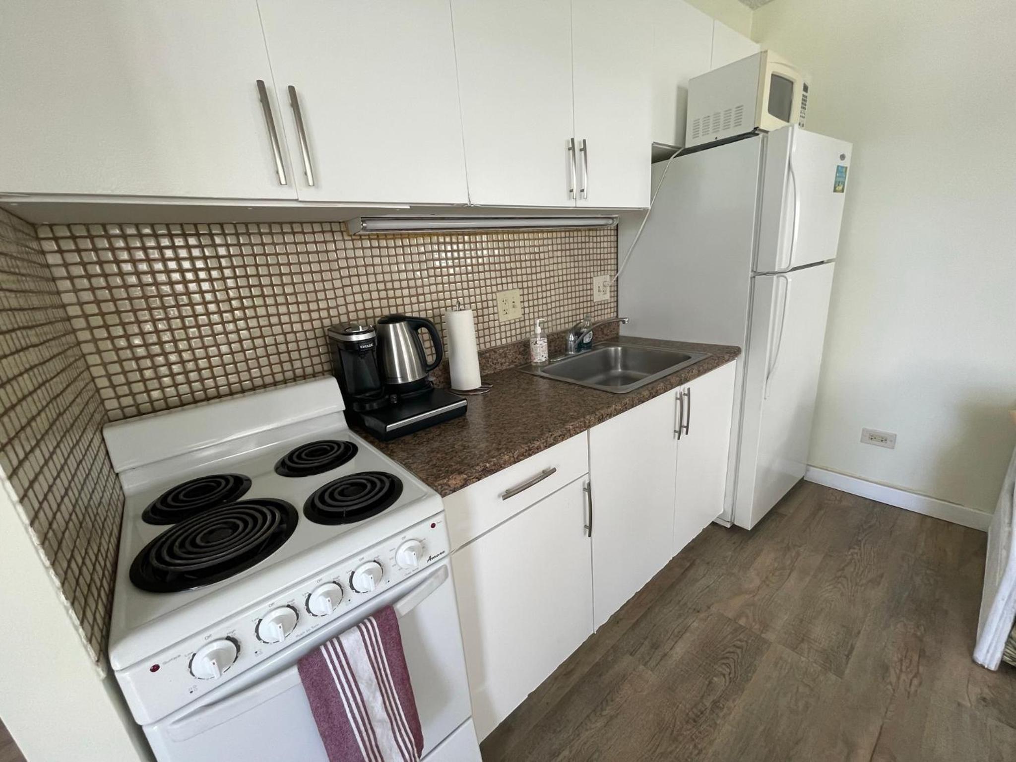 Tropical Studios at Marine Surf Waikiki - FREE PARKING - BEST LOCATION - FULL KITCHEN - SWIMMING POOL 照片第 252 張,共 263 張