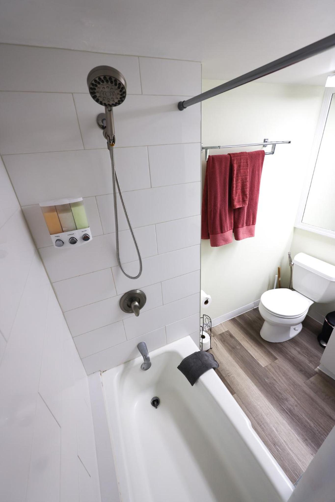 Tropical Studios at Marine Surf Waikiki - FREE PARKING - BEST LOCATION - FULL KITCHEN - SWIMMING POOL 照片第 18 張,共 263 張