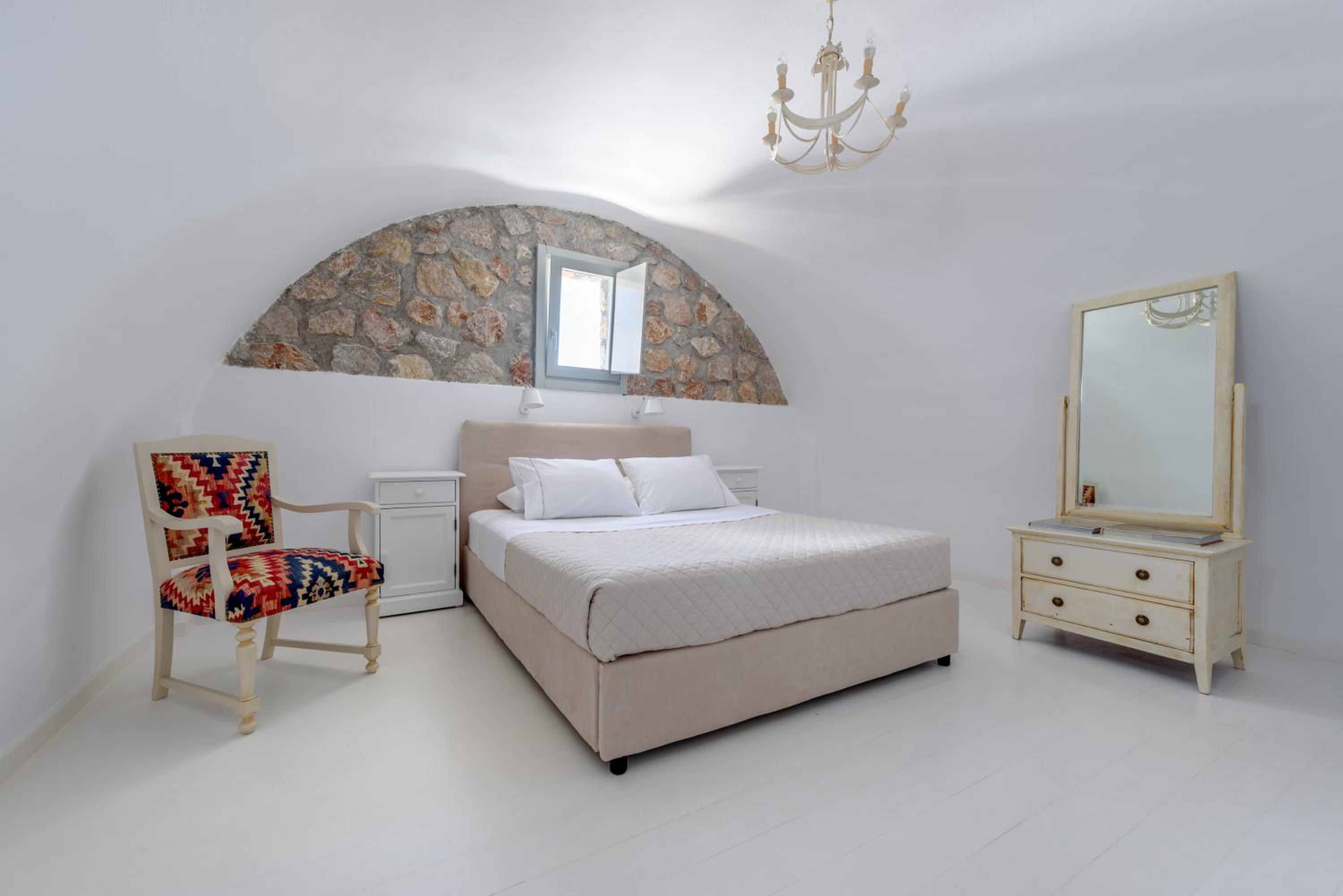 Red Cliff Santorini Villa - Volcano View & Jacuzzi photo 5