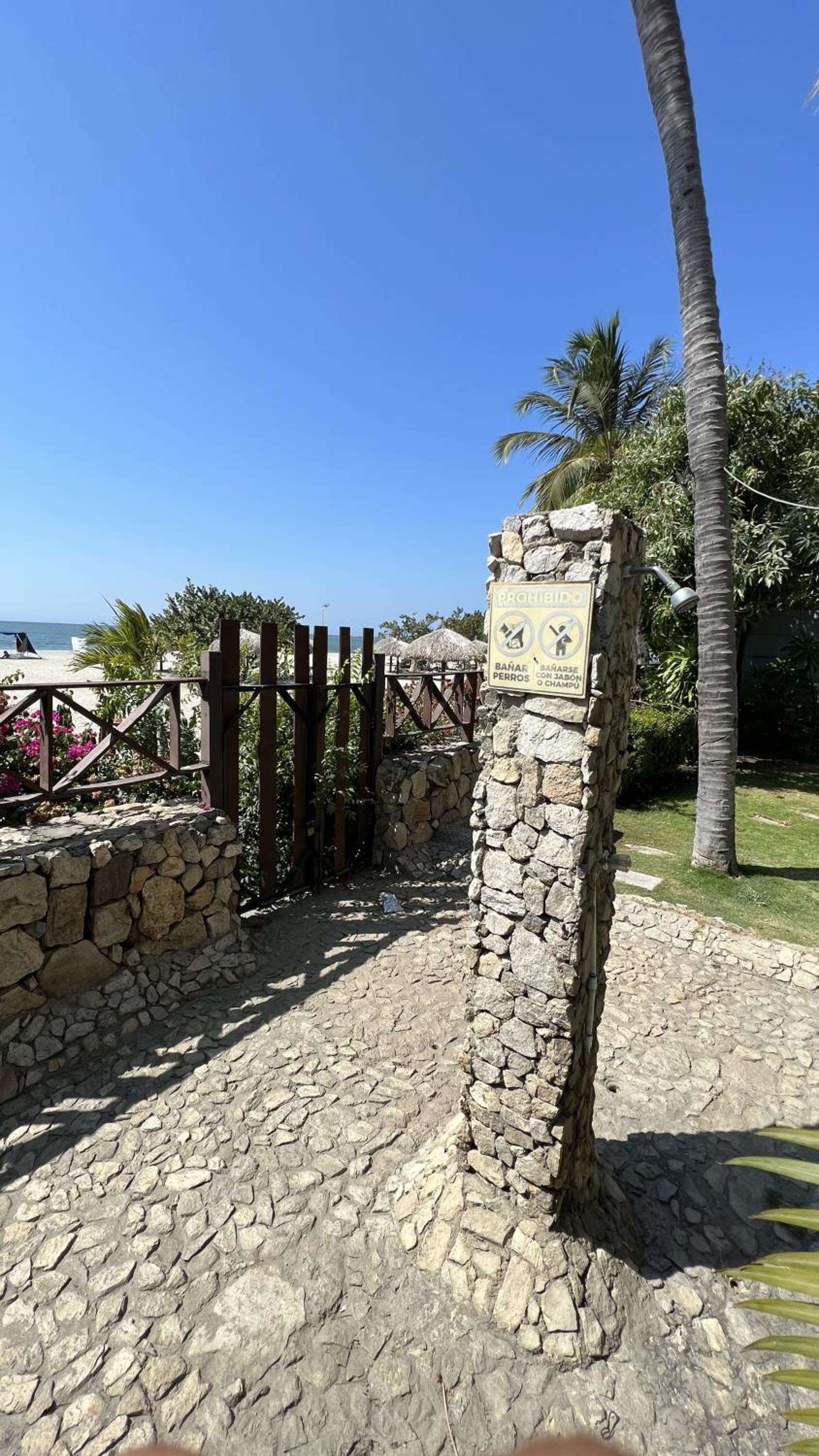 Apartamento con salida a la playa