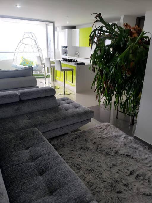 Penthouse Lujo Itagui 40 Piso Vista Panoramica Jacuzzi Sauna Largo Plazo