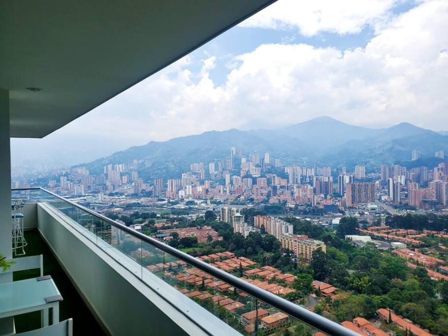 Penthouse Lujo Itagui 40 Piso Vista Panoramica Jacuzzi Sauna Largo Plazo
