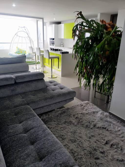 Penthouse Lujo Itagui 40 Piso Vista Panoramica Jacuzzi Sauna Largo Plazo