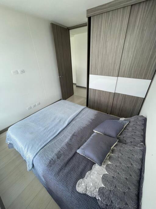Penthouse Lujo Itagui 40 Piso Vista Panoramica Jacuzzi Sauna Largo Plazo