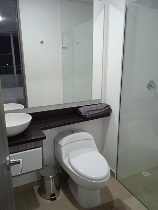 Penthouse Lujo Itagui 40 Piso Vista Panoramica Jacuzzi Sauna Largo Plazo