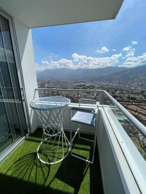 Penthouse Lujo Itagui 40 Piso Vista Panoramica Jacuzzi Sauna Largo Plazo