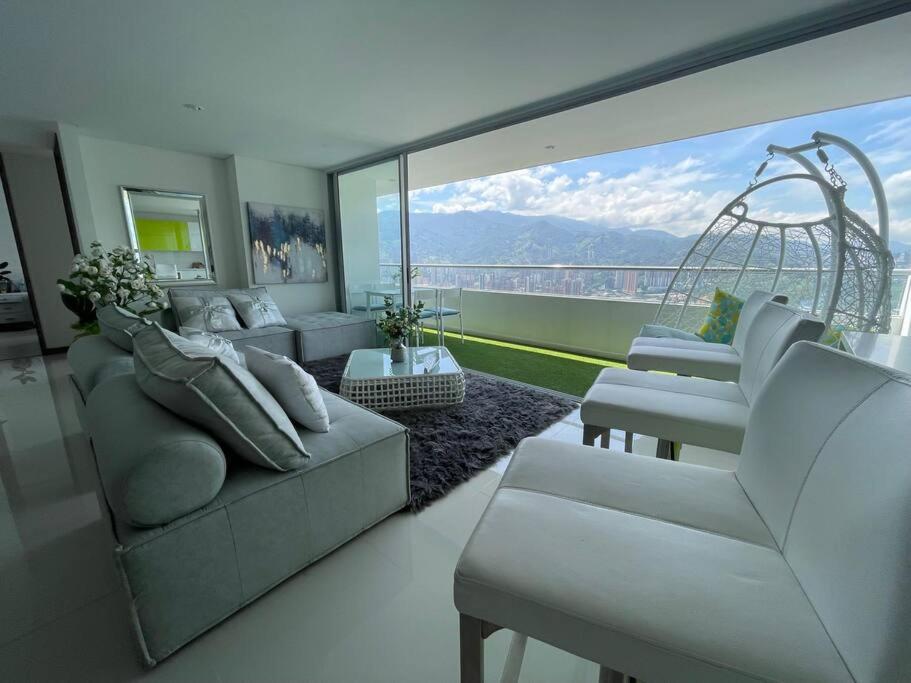 Penthouse Lujo Itagui 40 Piso Vista Panoramica Jacuzzi Sauna Largo Plazo