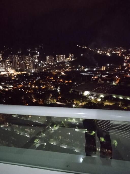 Penthouse Lujo Itagui 40 Piso Vista Panoramica Jacuzzi Sauna Largo Plazo