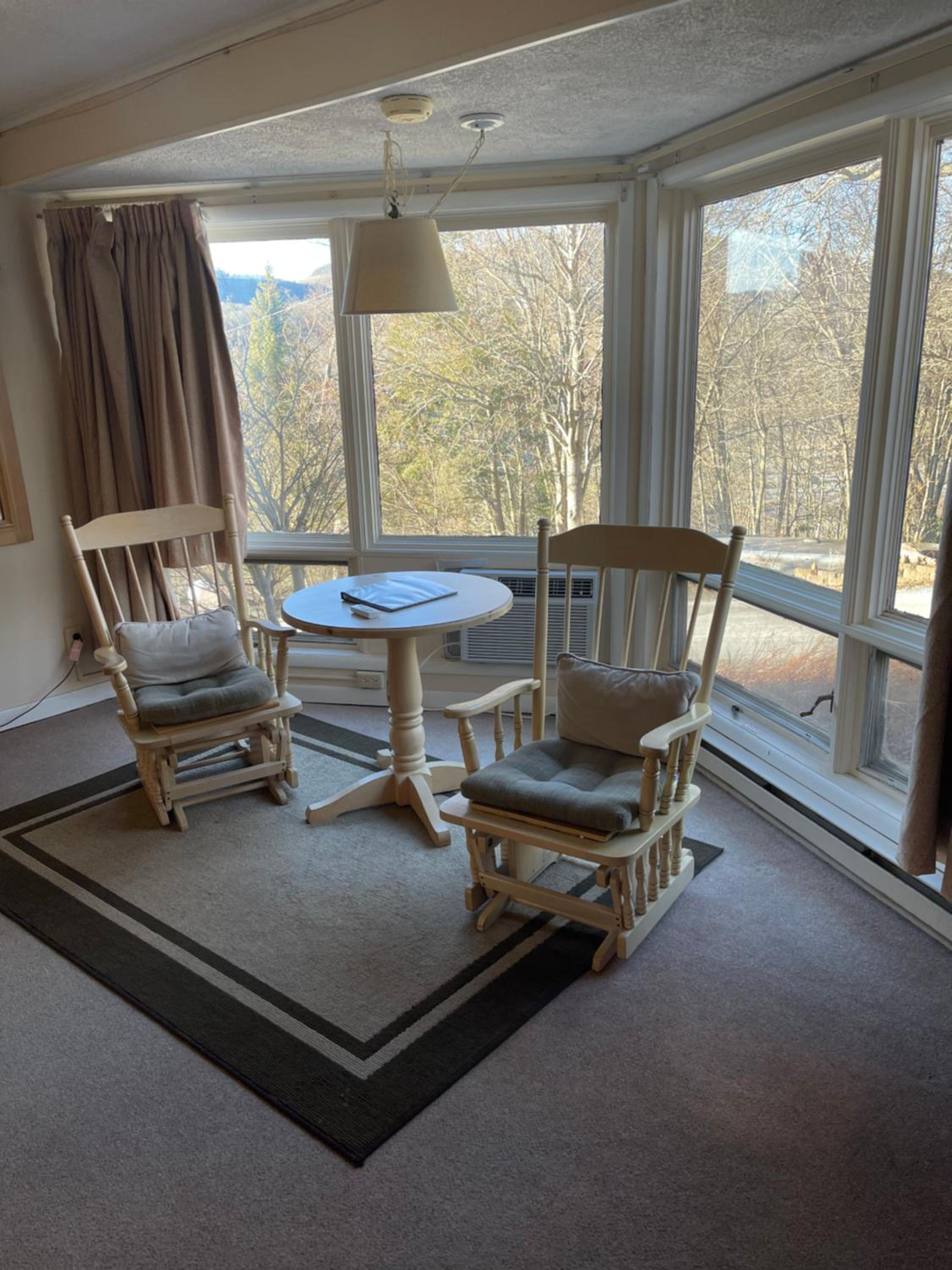 Cliff Dwellers Inn