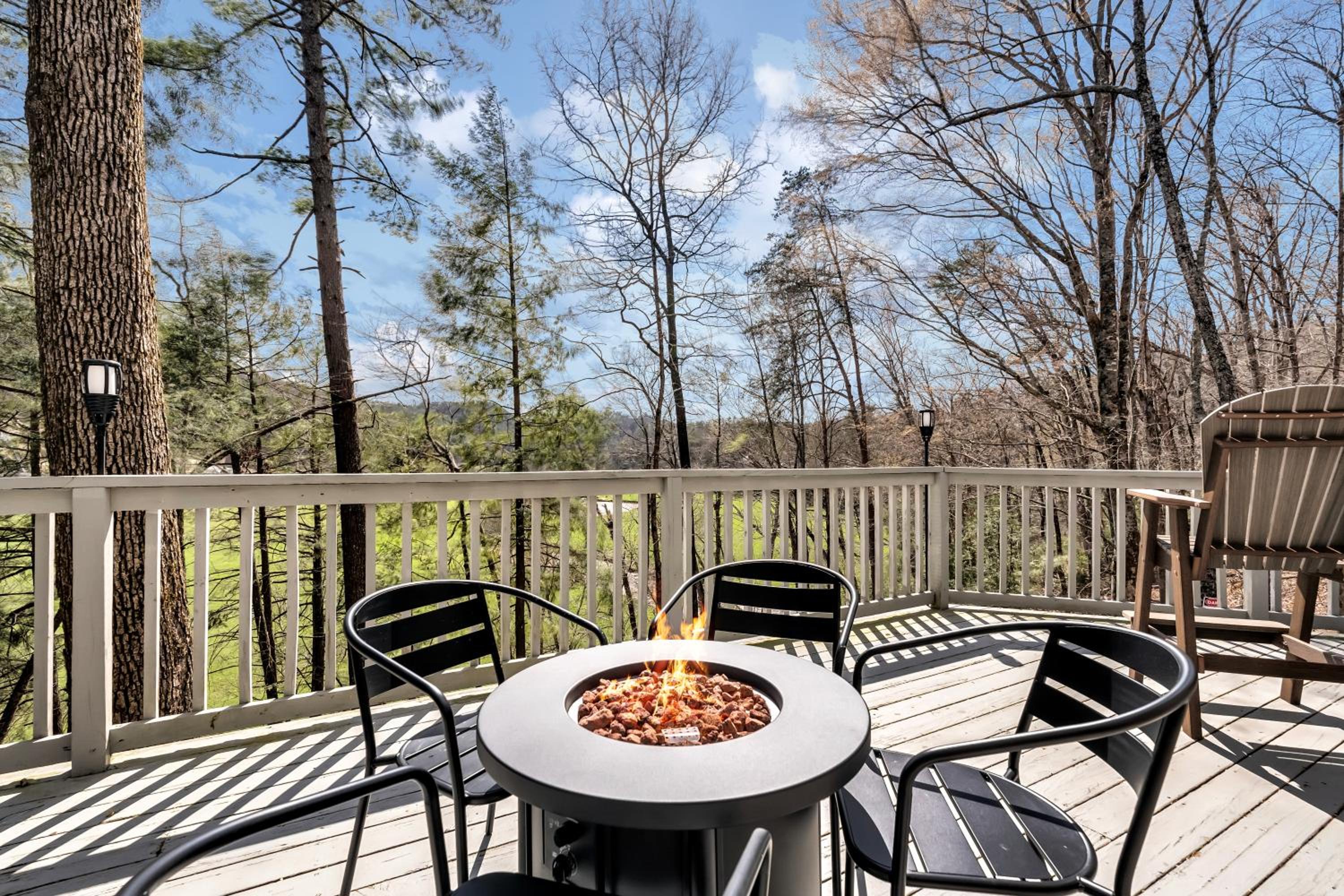 Bear Creek Cabin, Hot Tub, WIFI, Cozy Cabin Retreat in the Smokies Comfort & Fun for All view 2