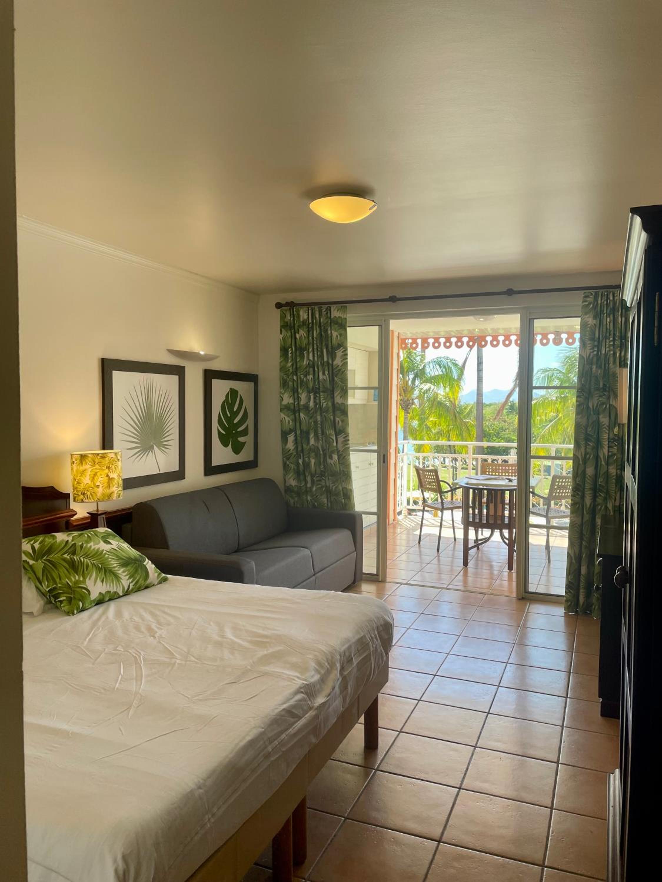 Appart avec piscine et vue mer - TIC view 5