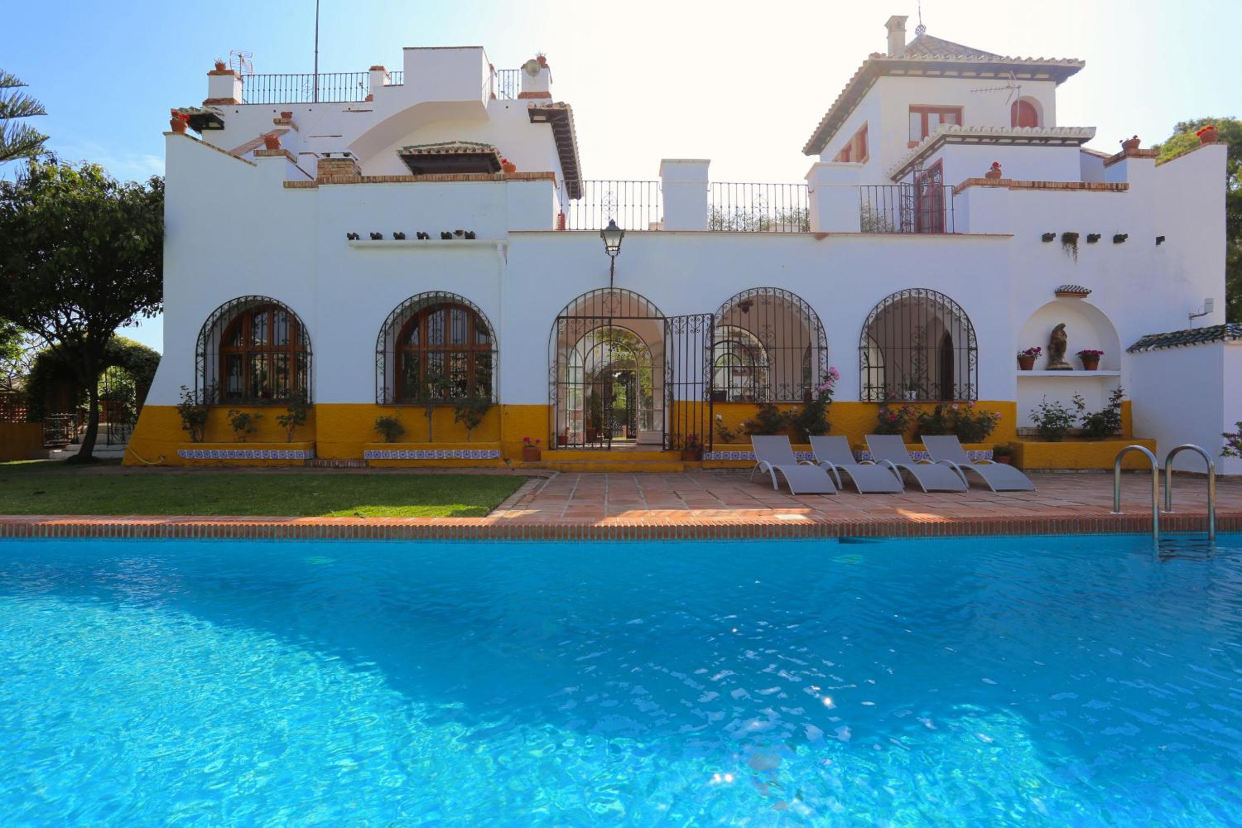 Hacienda Clavero Eight Sea View Apartment