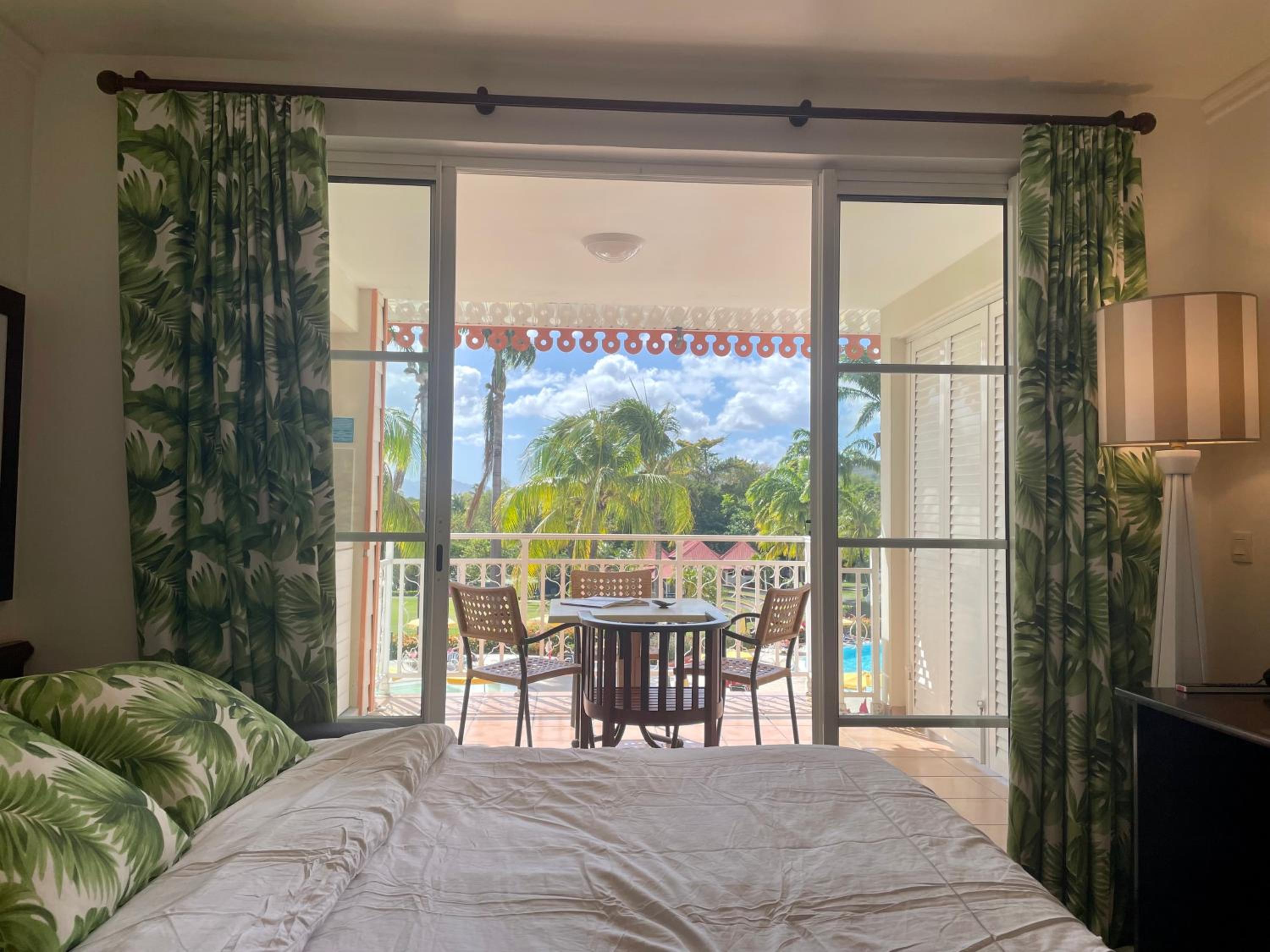 Appart avec piscine et vue mer - TIC view 4