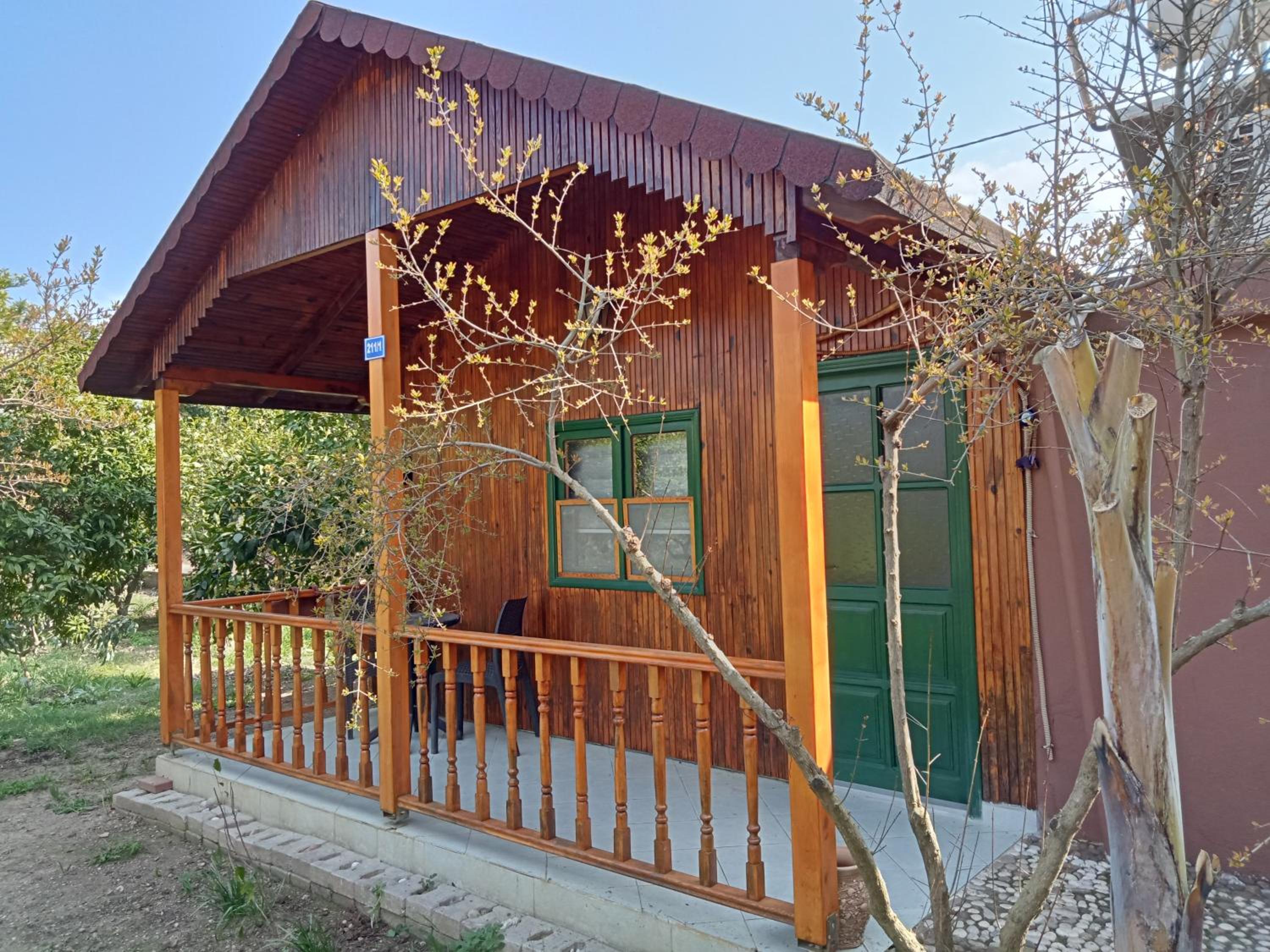 Bungalow with access to a large garden near beach view 2