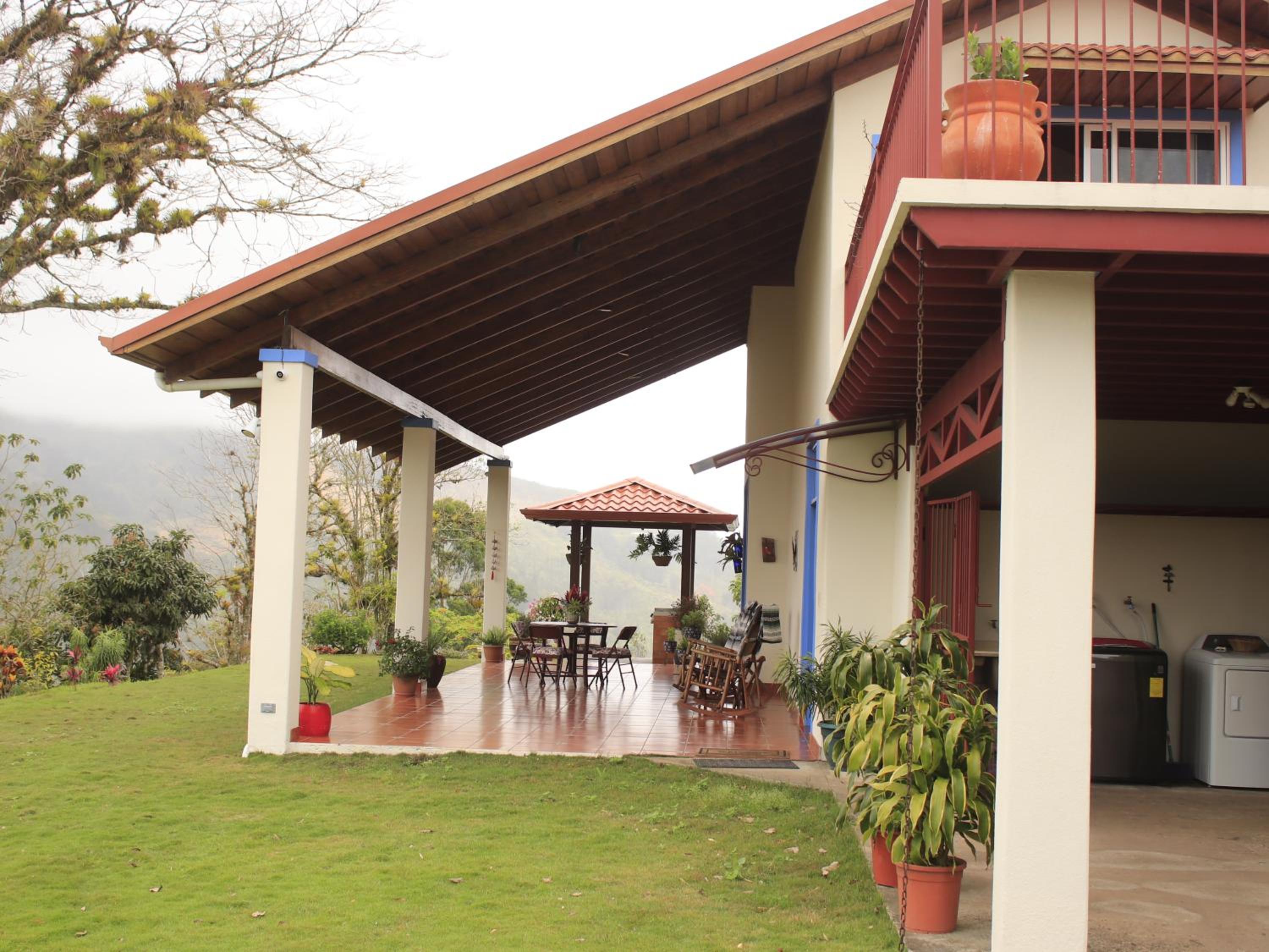 Casa Bartzis, Close to Orosi and Tapanti National Park