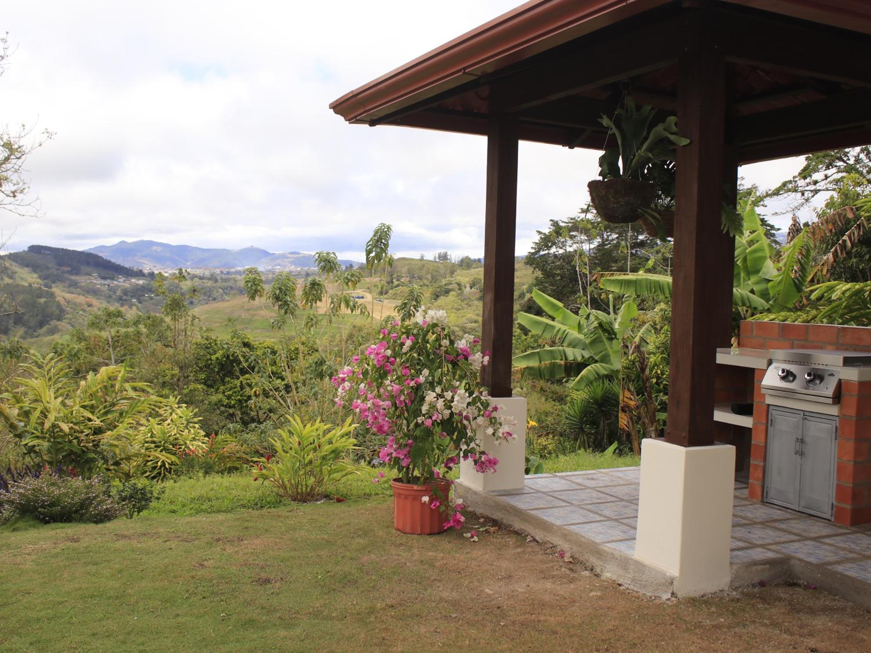 Casa Bartzis, Close to Orosi and Tapanti National Park