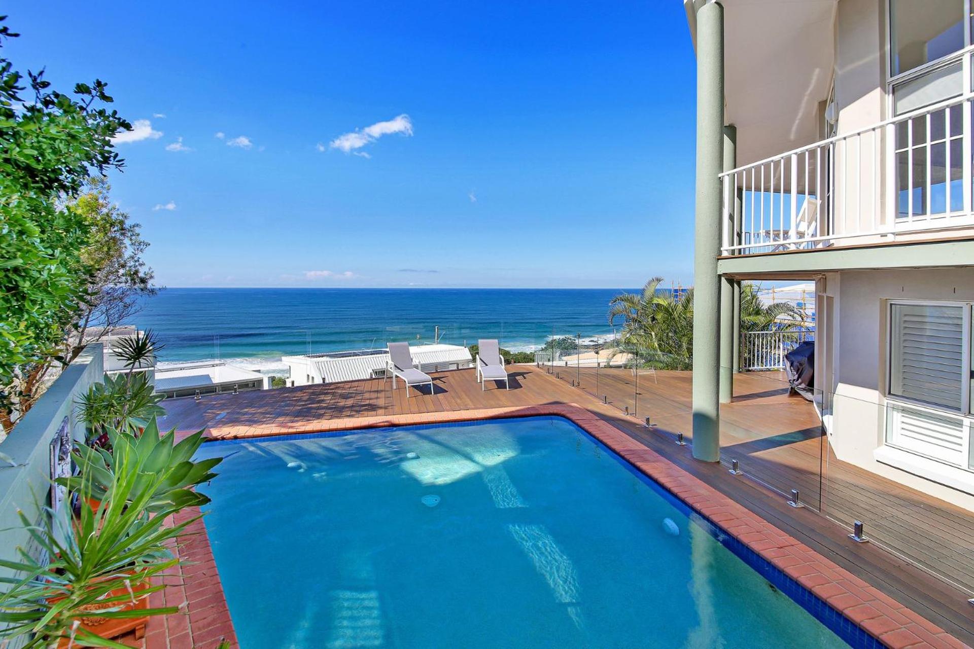 10 Mona Vista Court