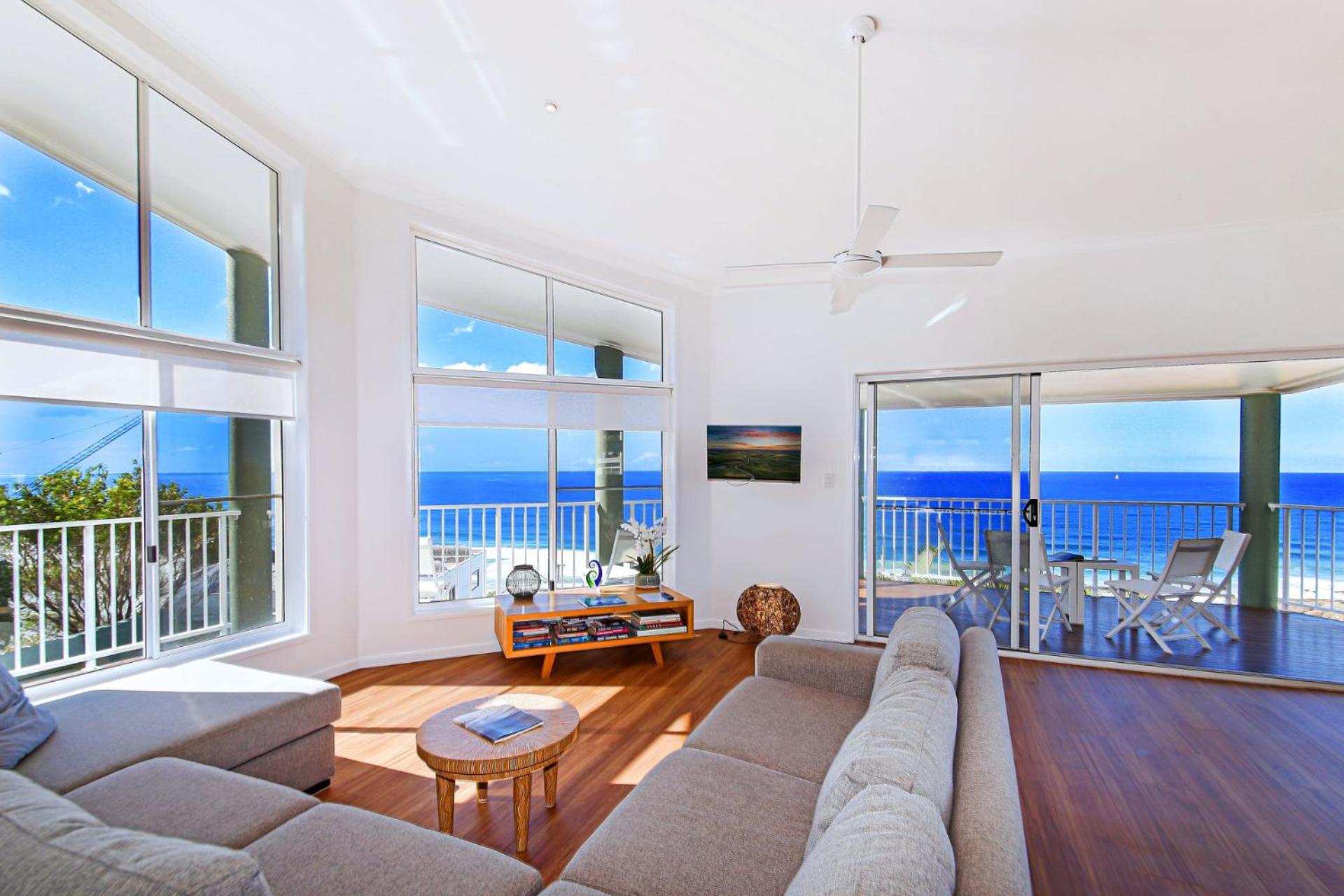 10 Mona Vista Court