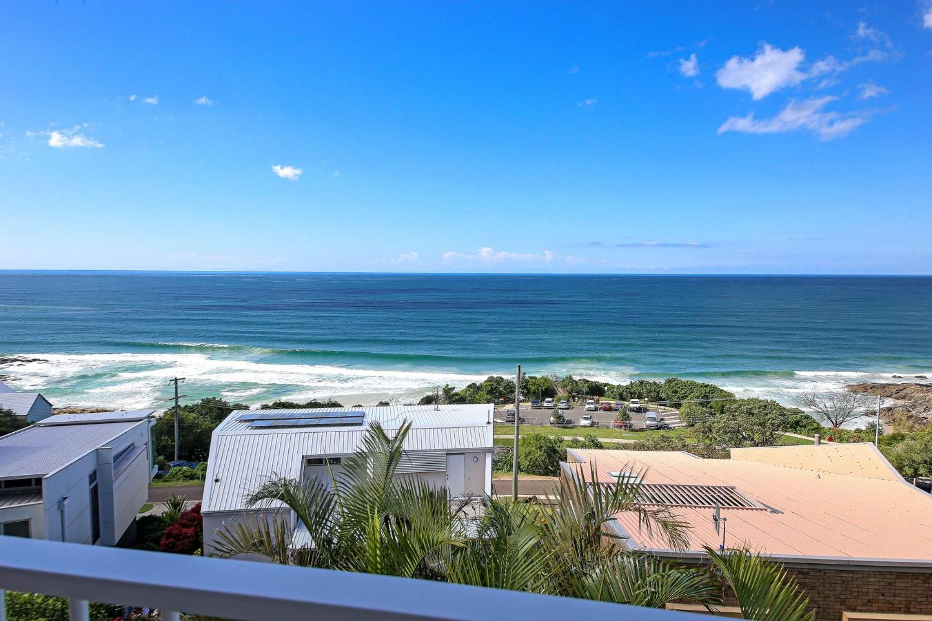 10 Mona Vista Court