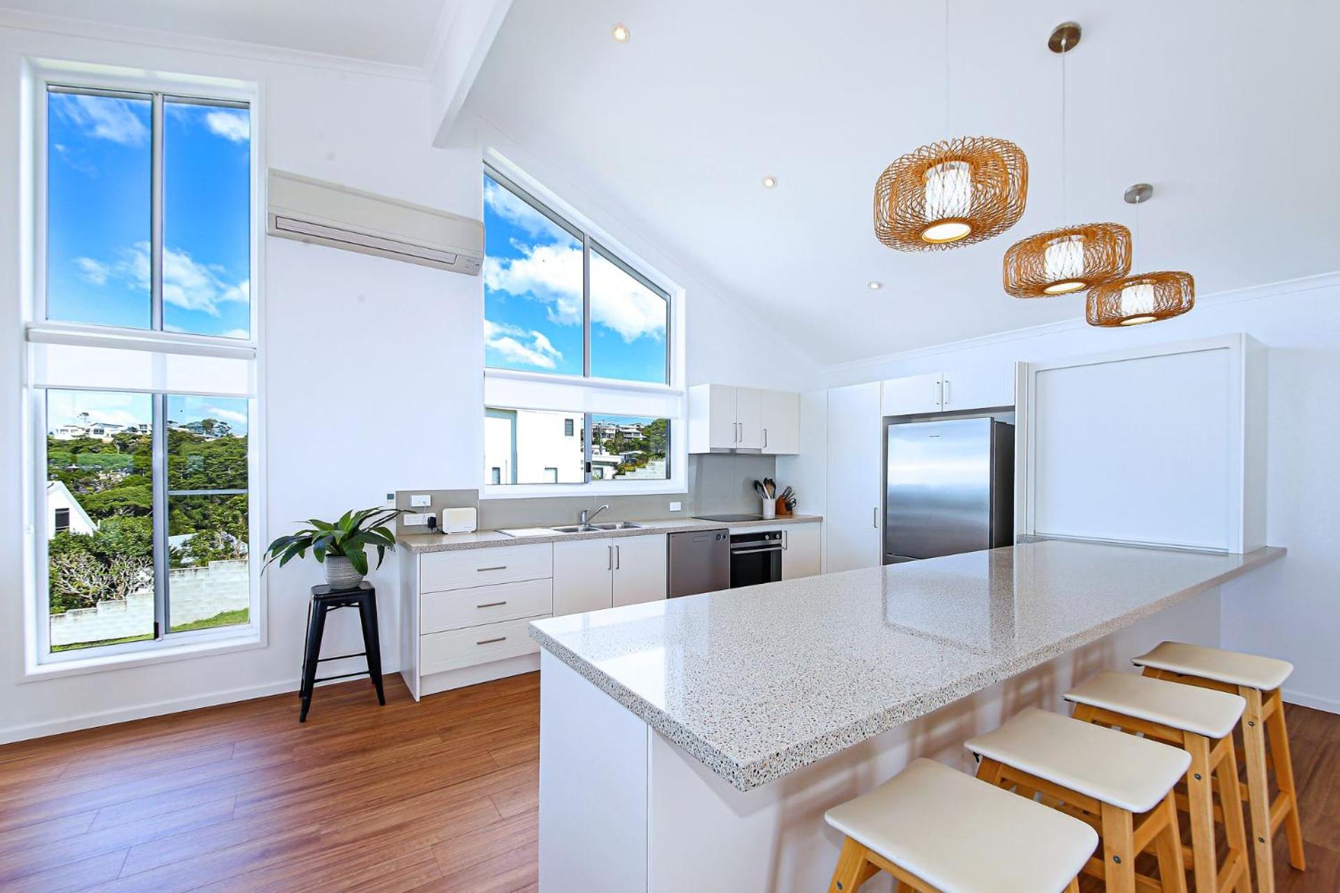 10 Mona Vista Court