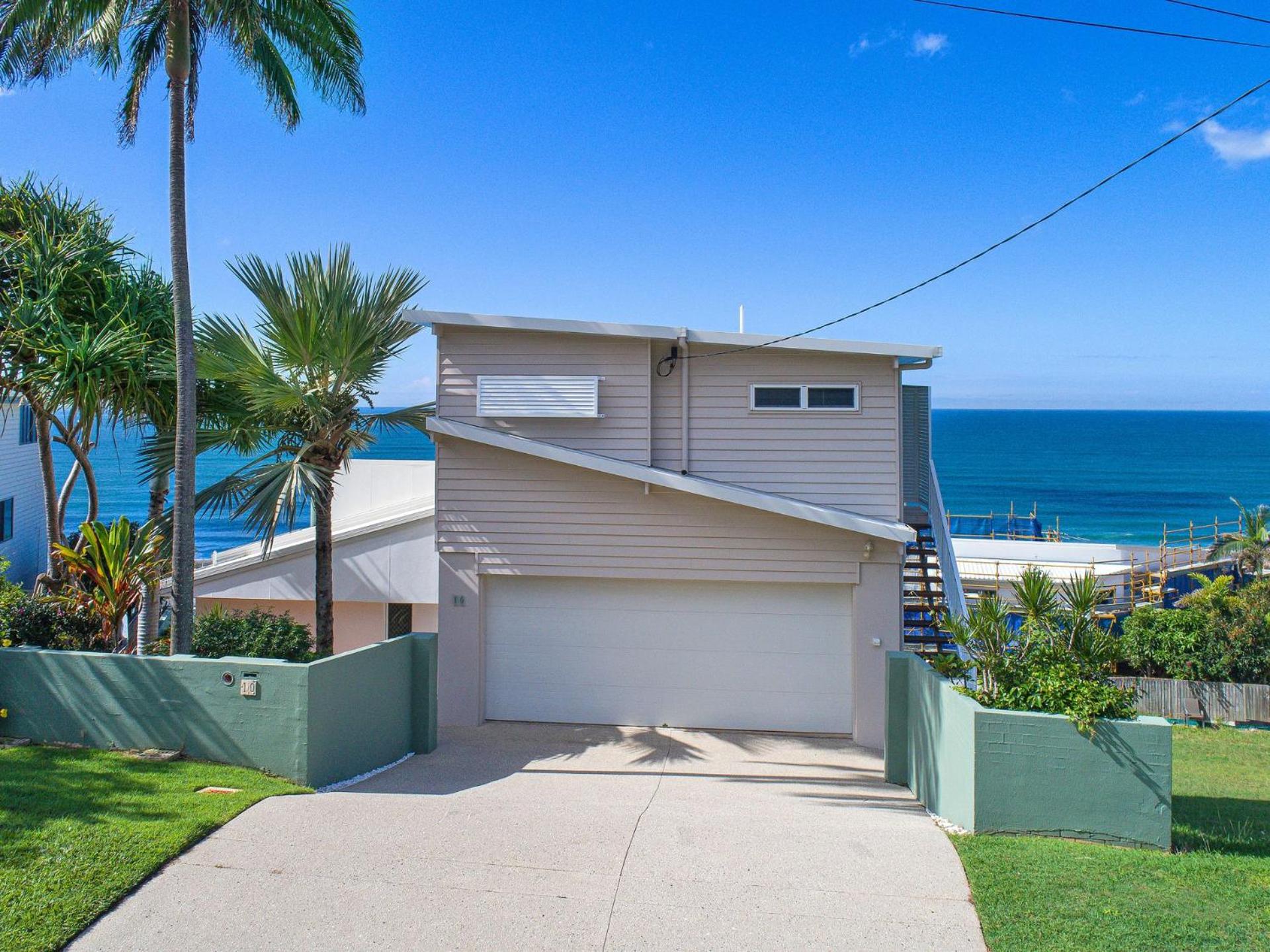10 Mona Vista Court