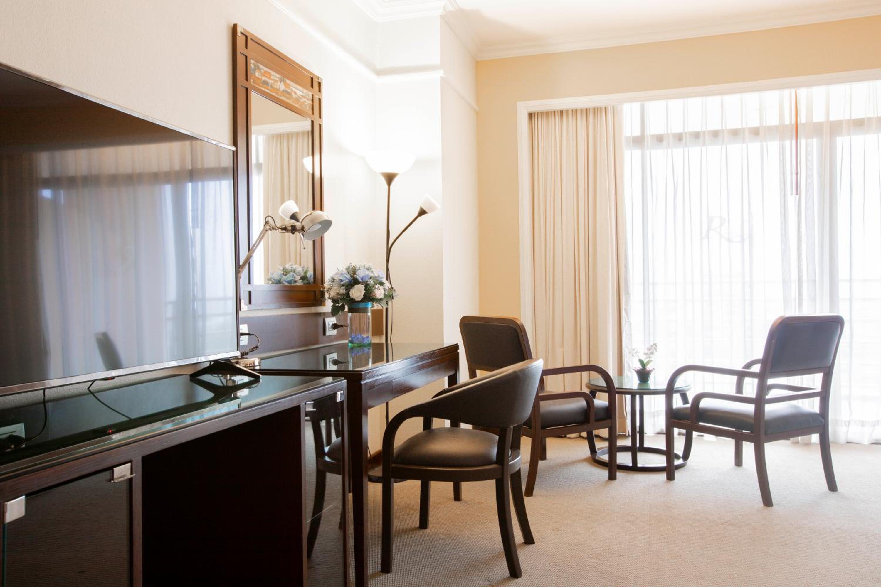 The Royal River Hotel 3