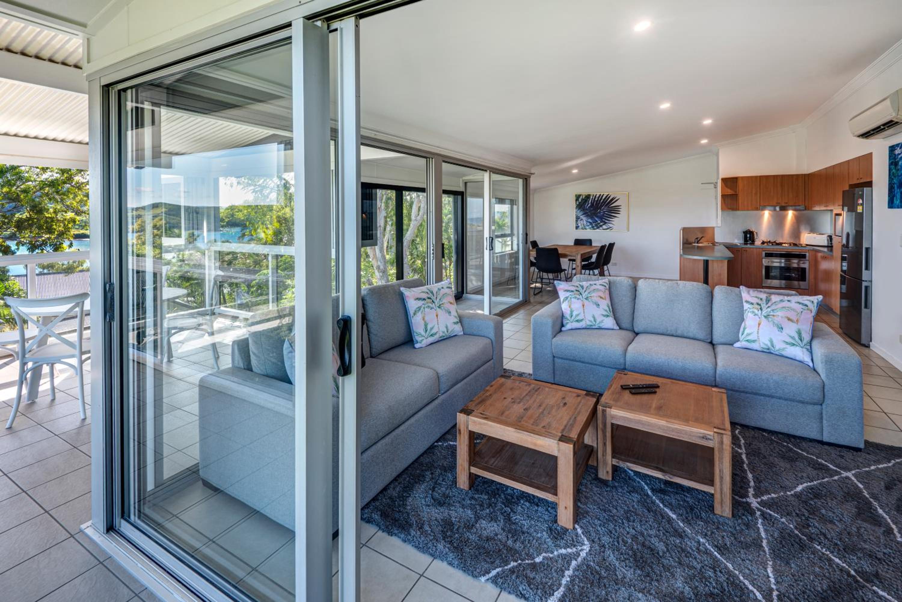 Oasis Apartments on Hamilton Island by HIHA