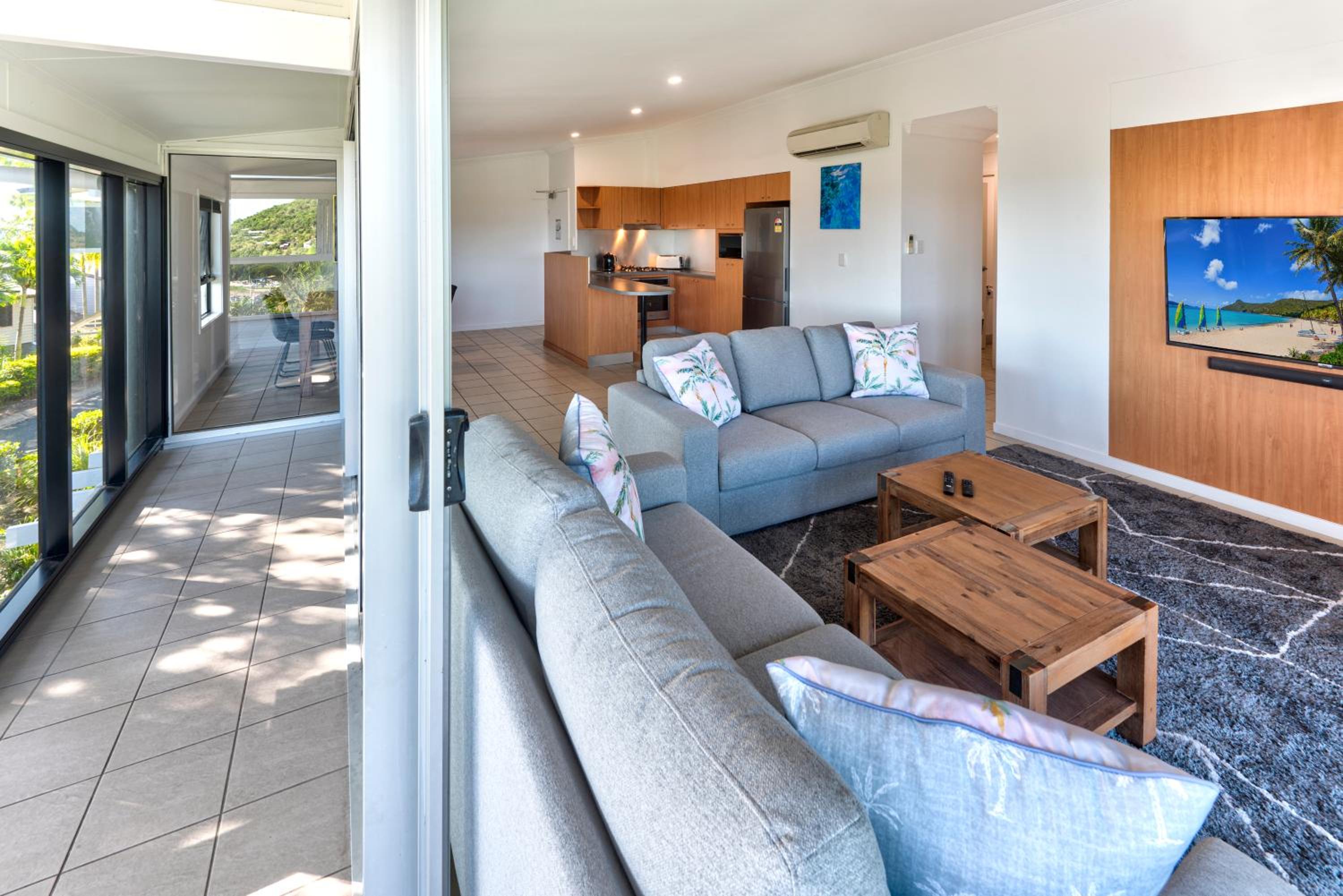 Oasis Apartments on Hamilton Island by HIHA