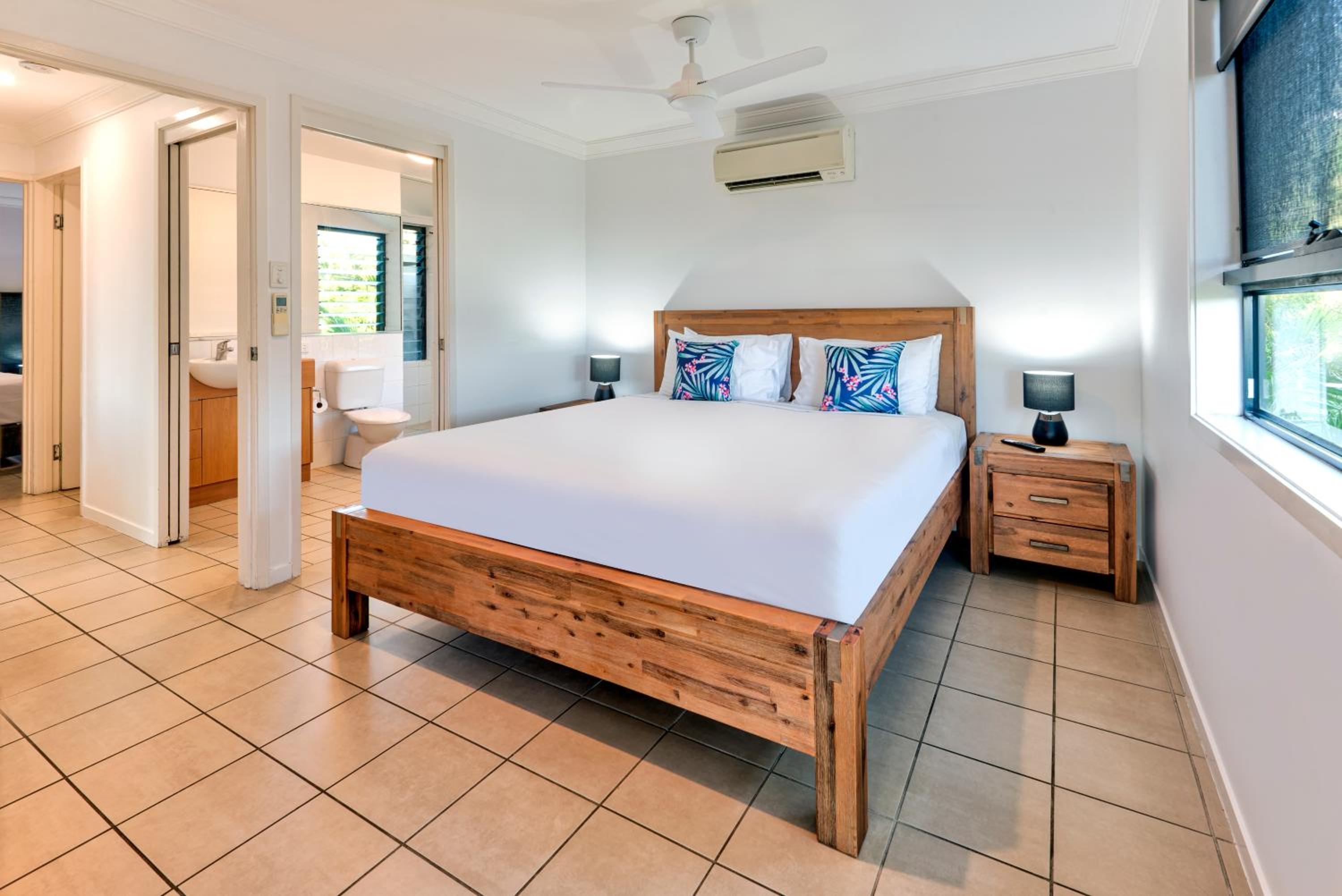 Oasis Apartments on Hamilton Island by HIHA