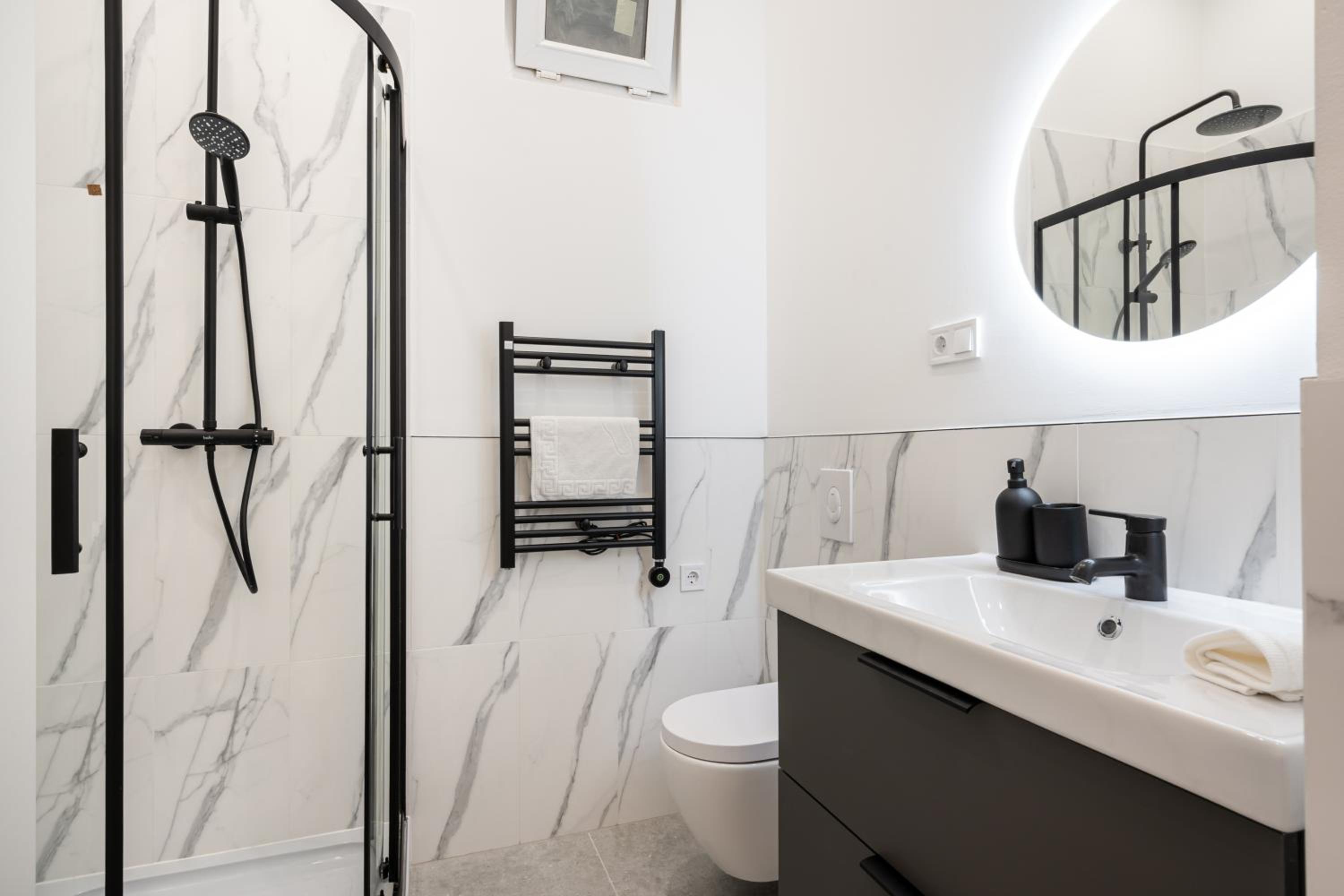 D48 - Central Boulevard Residence - Best Location by BQA view 4