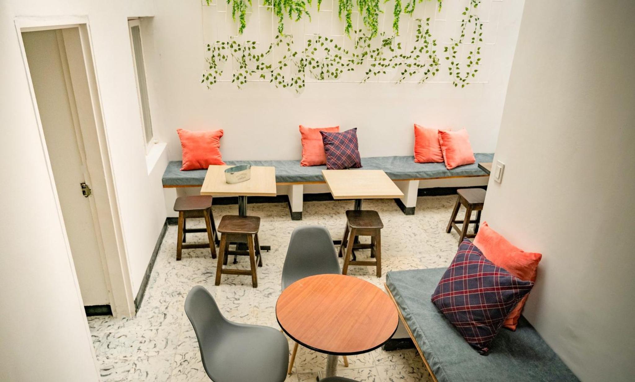 DeRequka Hostel